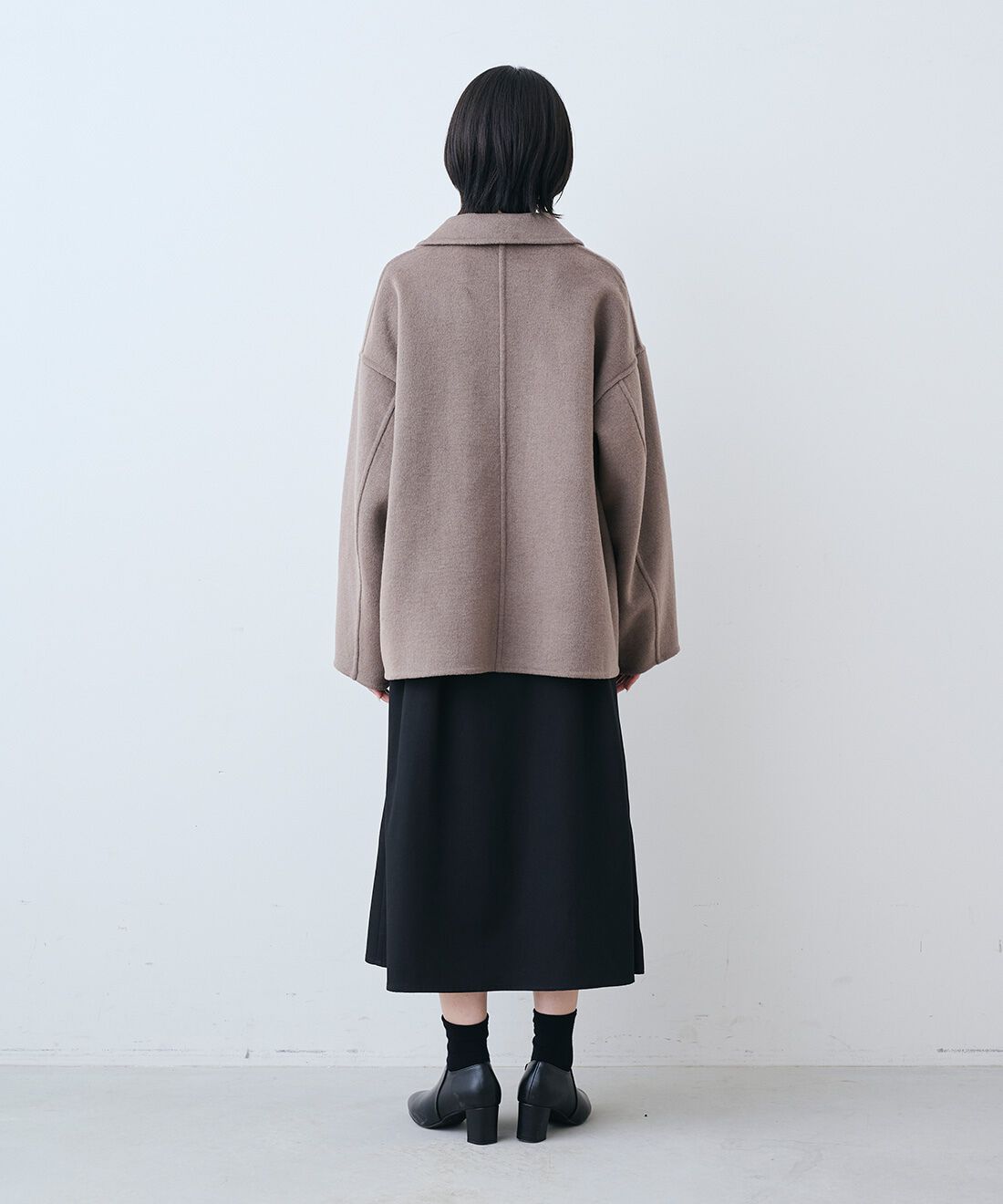 THREE FIFTY STANDARD［スリーフィフティースタンダード］|ウエストタックのブラック ワンピースのコーディネート