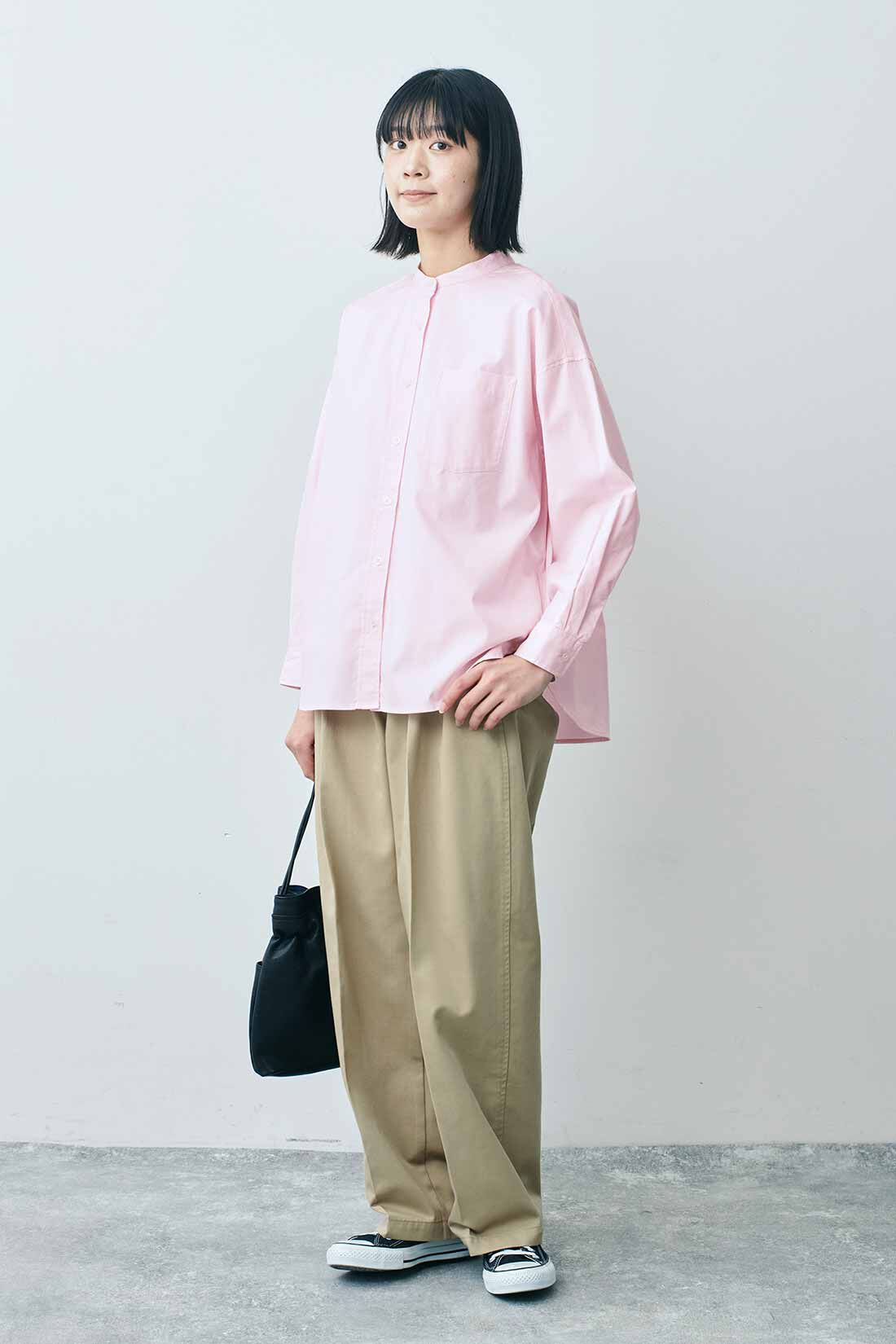 THREE FIFTY STANDARD|THREE FIFTY STANDARD ライトピンクのスタンドカラーのシャツ|モデル身長：163cm 着用サイズ：M