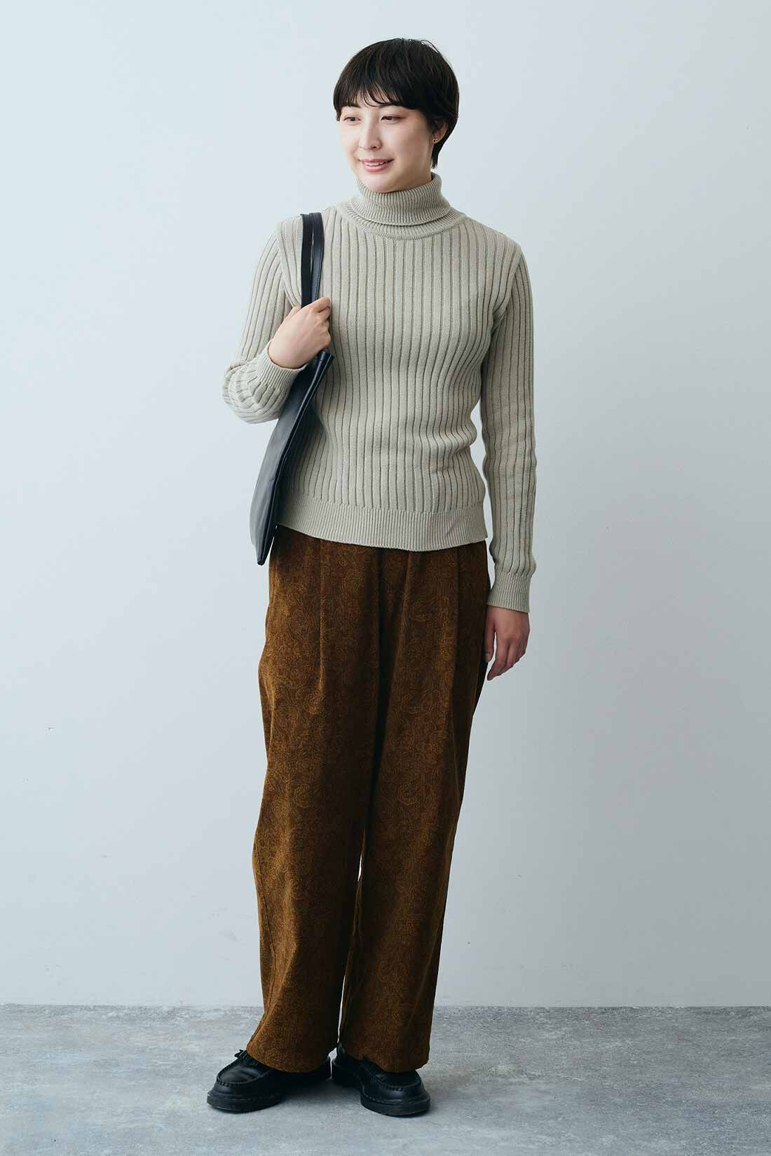 THREE FIFTY STANDARD［スリーフィフティースタンダード］|コットン１００％リブタートルＴＦＳのコーディネート