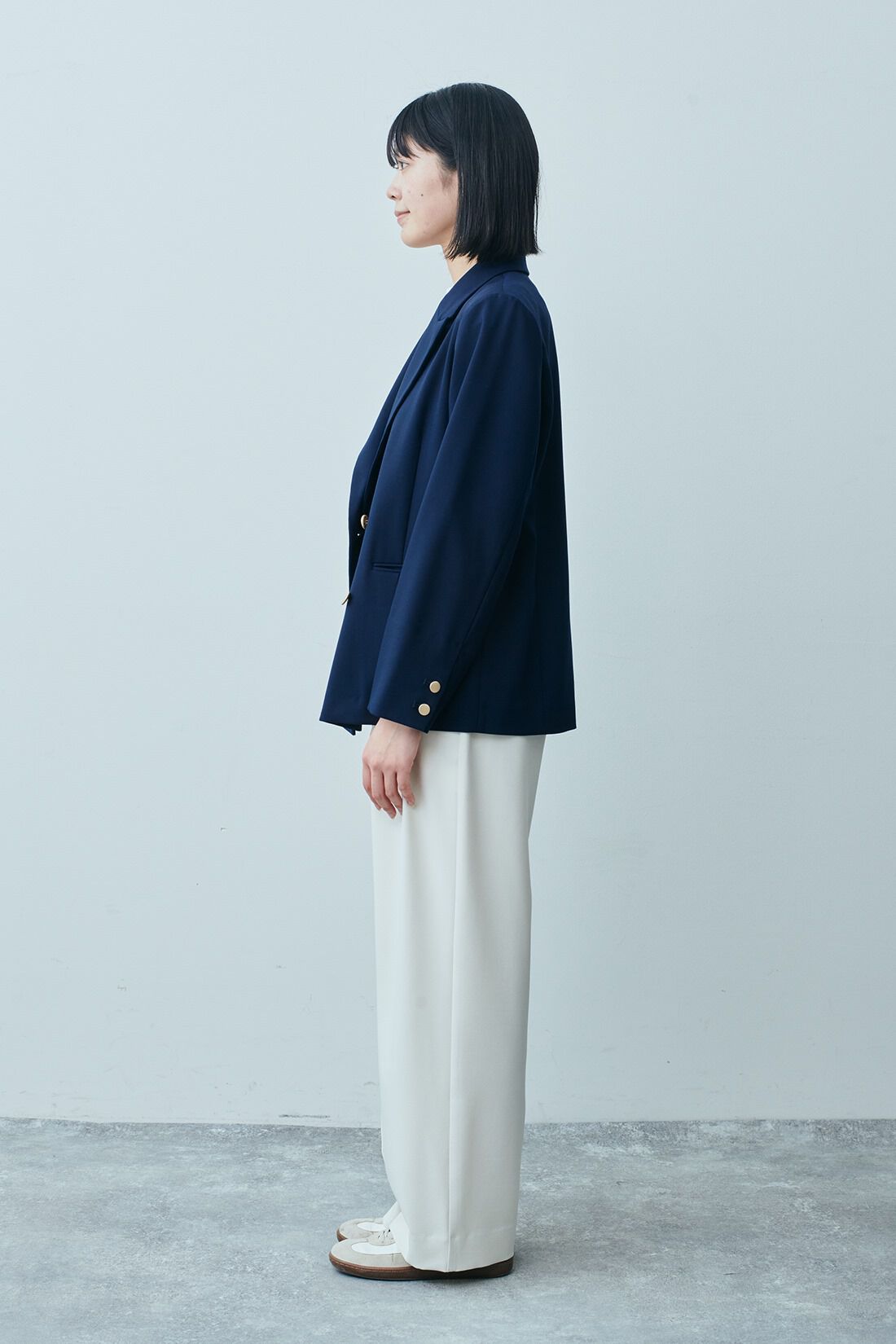 THREE FIFTY STANDARD|ダブルフロントジャケットＮＶ　ＴＦＳとシルケット加工Ｔシャツ　ＴＦＳのコーディネート|モデル身長：163cm 着用サイズ：M