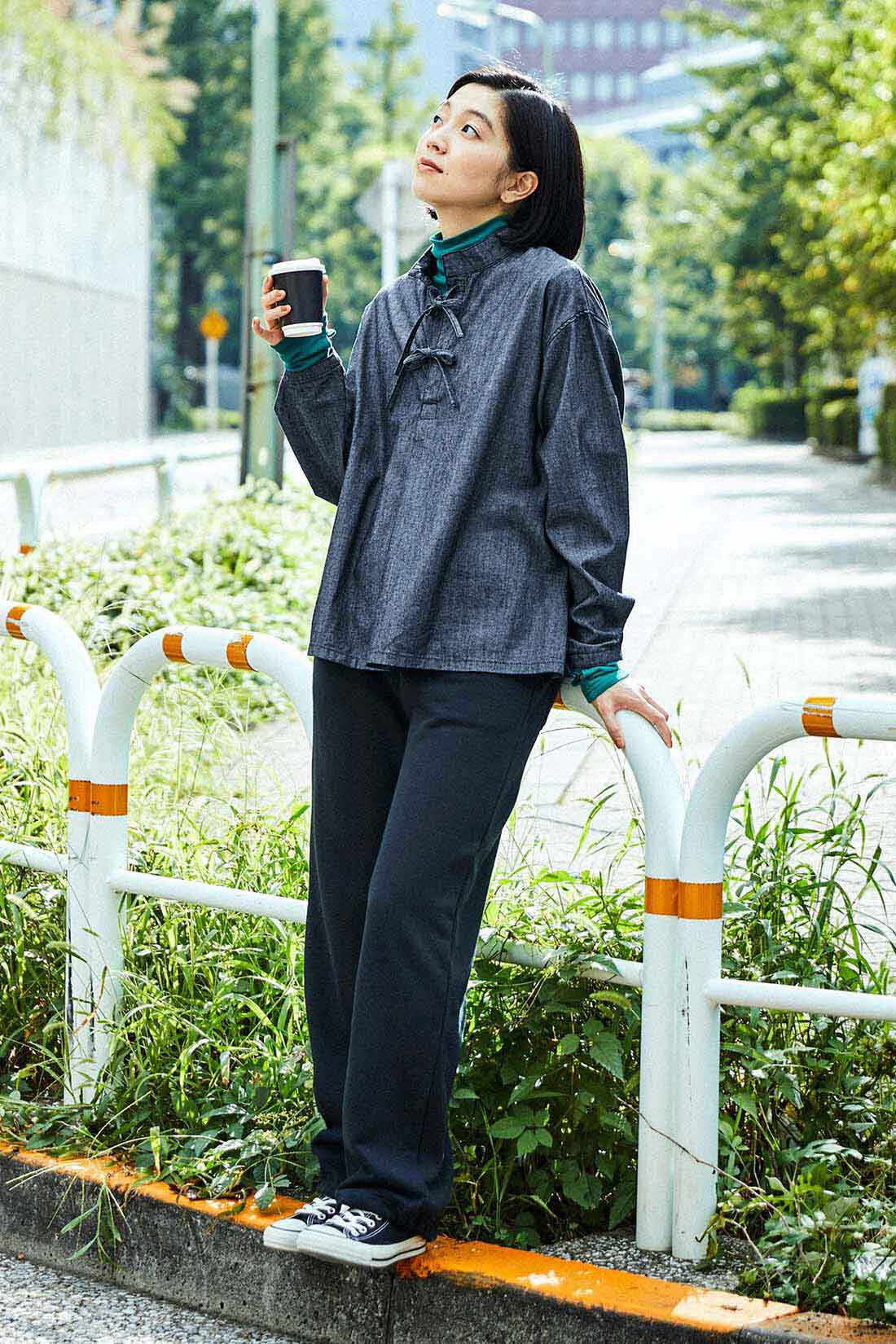 THREE FIFTY STANDARD|リボンデザインのデニムプルオーバーとほどよいあたたかさの裏起毛タートルの会のコーディネート