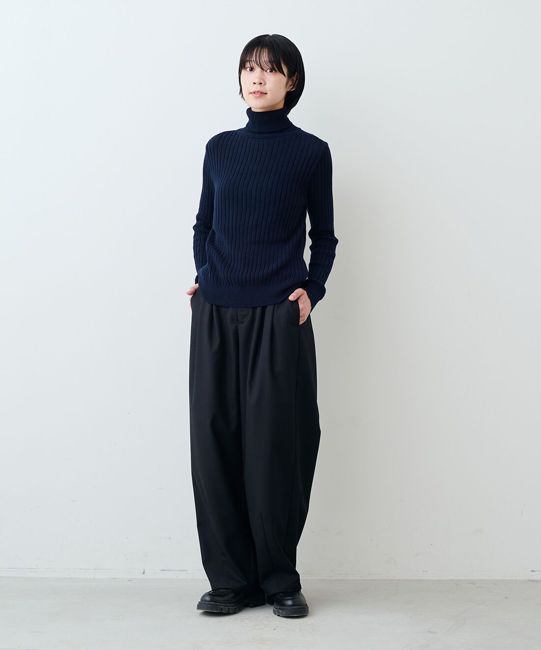 THREE FIFTY STANDARD|コットン１００％リブタートル　ＴＦＳのコーディネート|モデル身長：163cm 着用サイズ：M