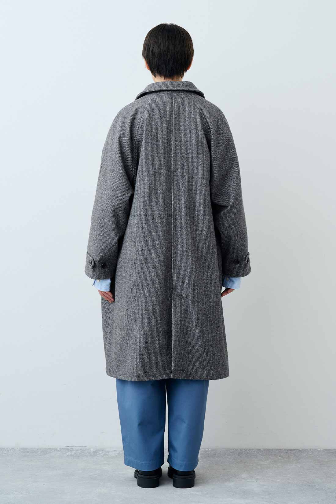 THREE FIFTY STANDARD［スリーフィフティースタンダード］|THREE FIFTY STANDARD　小谷 実由さんと作った 細かいチェック柄のアンクルコート〈グレー〉|モデル身長：163cm　着用サイズ：M