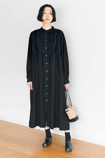THREE FIFTY STANDARD［スリーフィフティースタンダード］ | ピンタックのワンピース〈ブラック〉