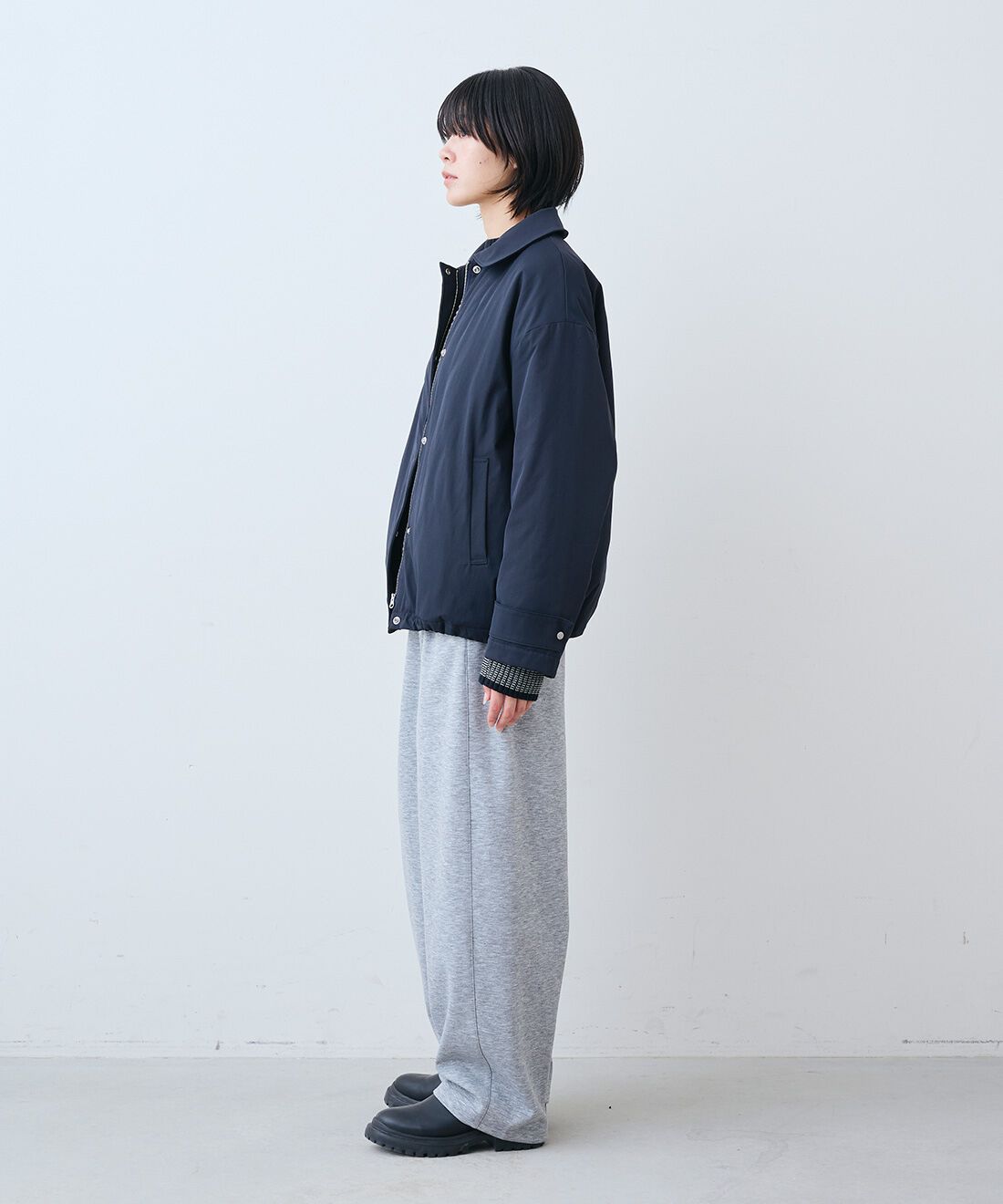 THREE FIFTY STANDARD［スリーフィフティースタンダード］|日本製ミジン ボーダー ニット〈ブラック×グレー〉と裏起毛のあったかカットソー カーブパンツのコーディネート