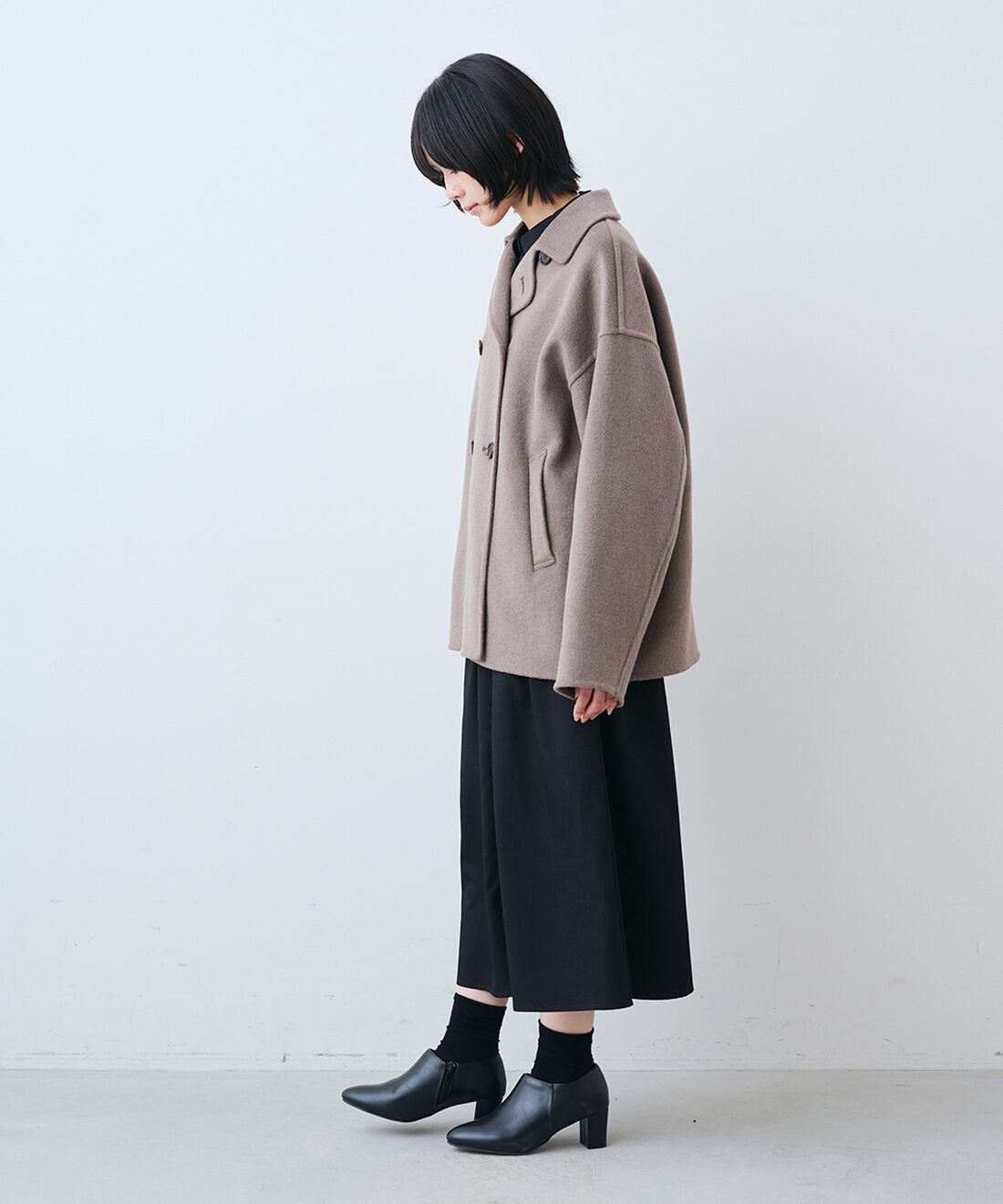 THREE FIFTY STANDARD［スリーフィフティースタンダード］|ウエストタックのブラック ワンピースのコーディネート