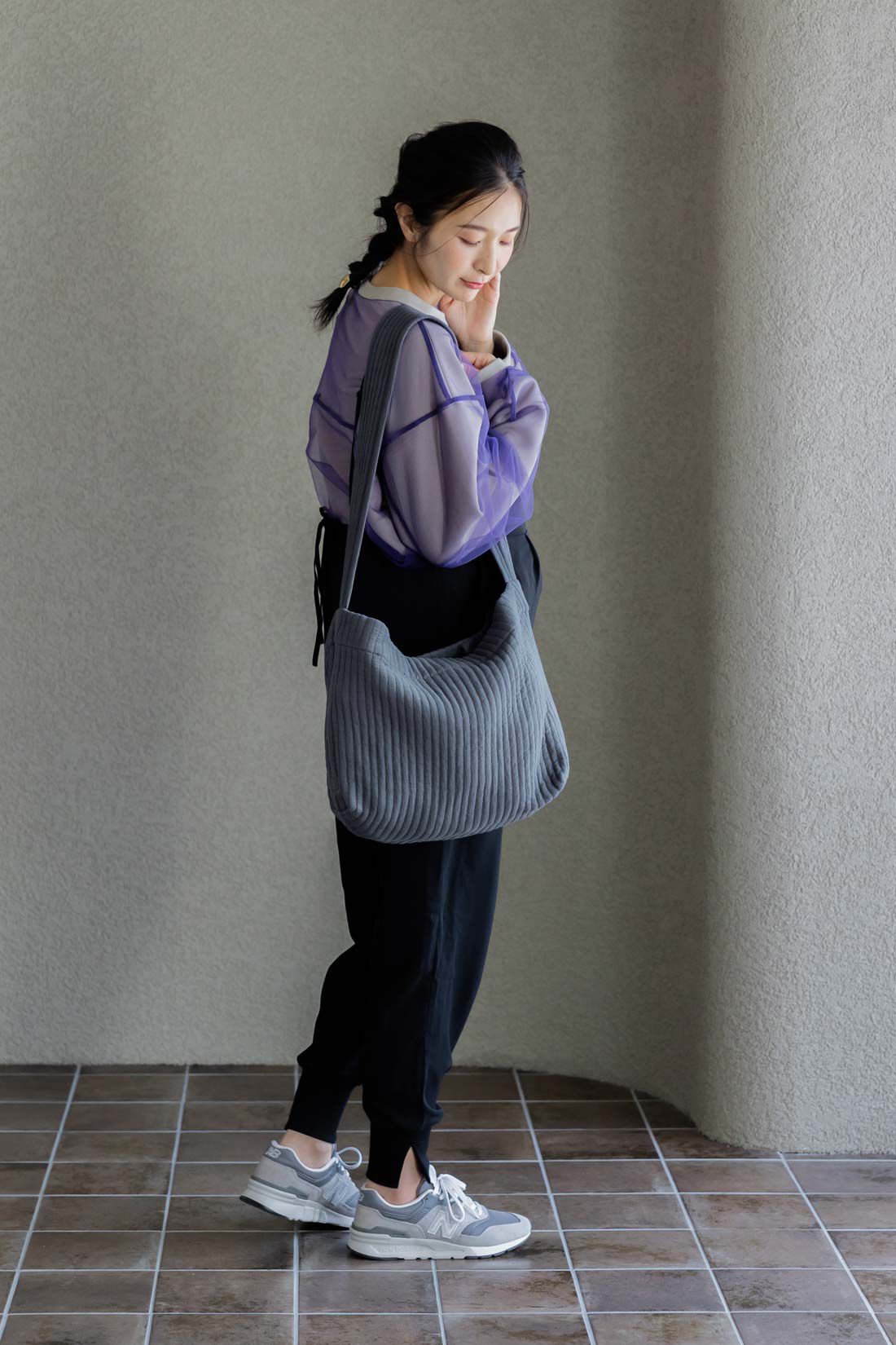 フェリシモMama|Moredde　軽くて大容量　手ざわりが心地いいキルティングマザーズトートバッグ〈アッシュネイビー〉|ショルダーバッグとしても使えます。