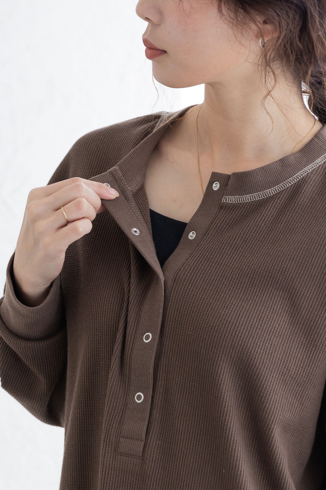 FELISSIMO Mama|Moredde　ワッフル素材のルームウェアセット〈ブラウン〉|スナップボタンで授乳も簡単にできます。