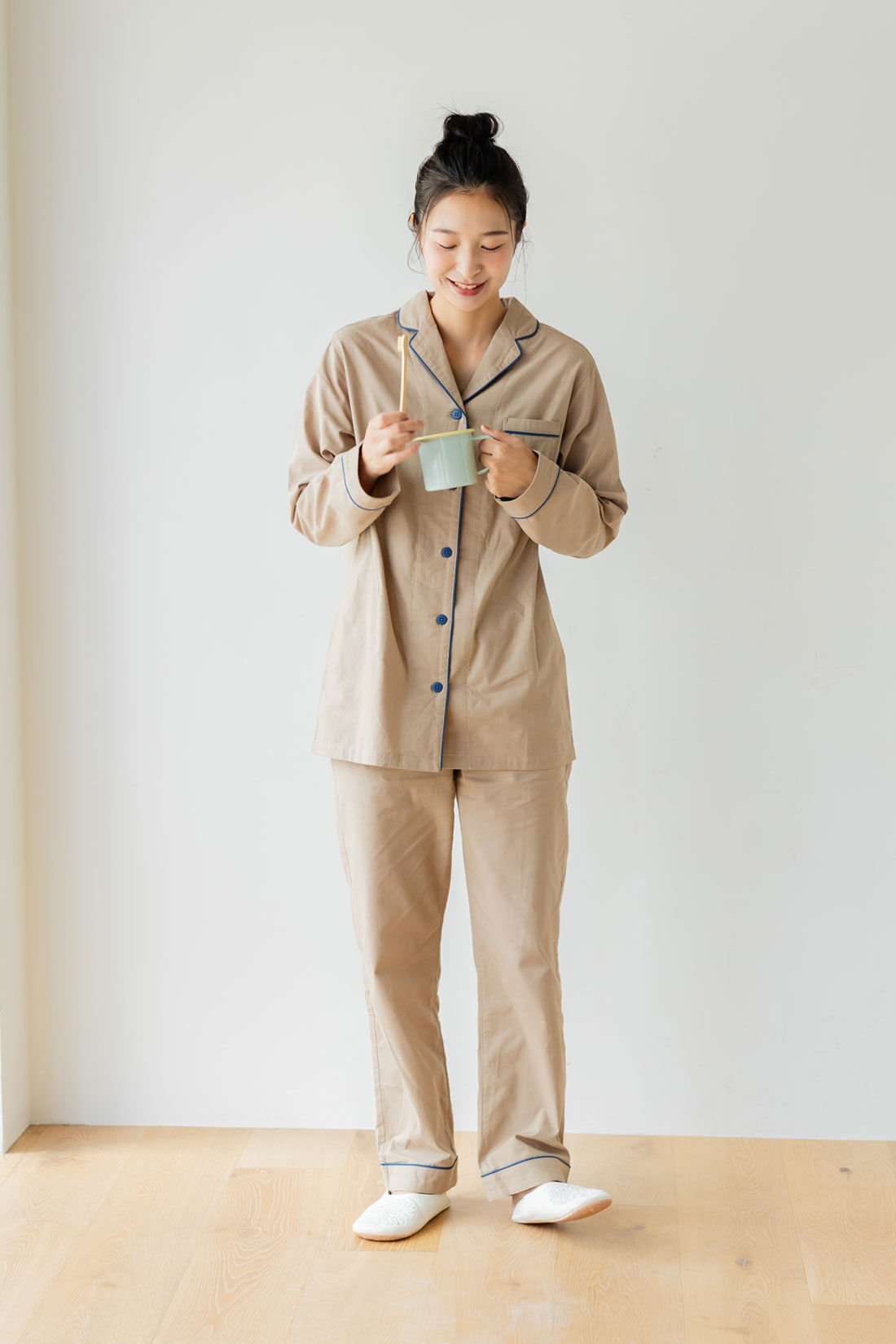 FELISSIMO Mama|Moredde　肌側の微起毛が心地いい　コットン１００％の前あきパジャマ〈ダークベージュ〉