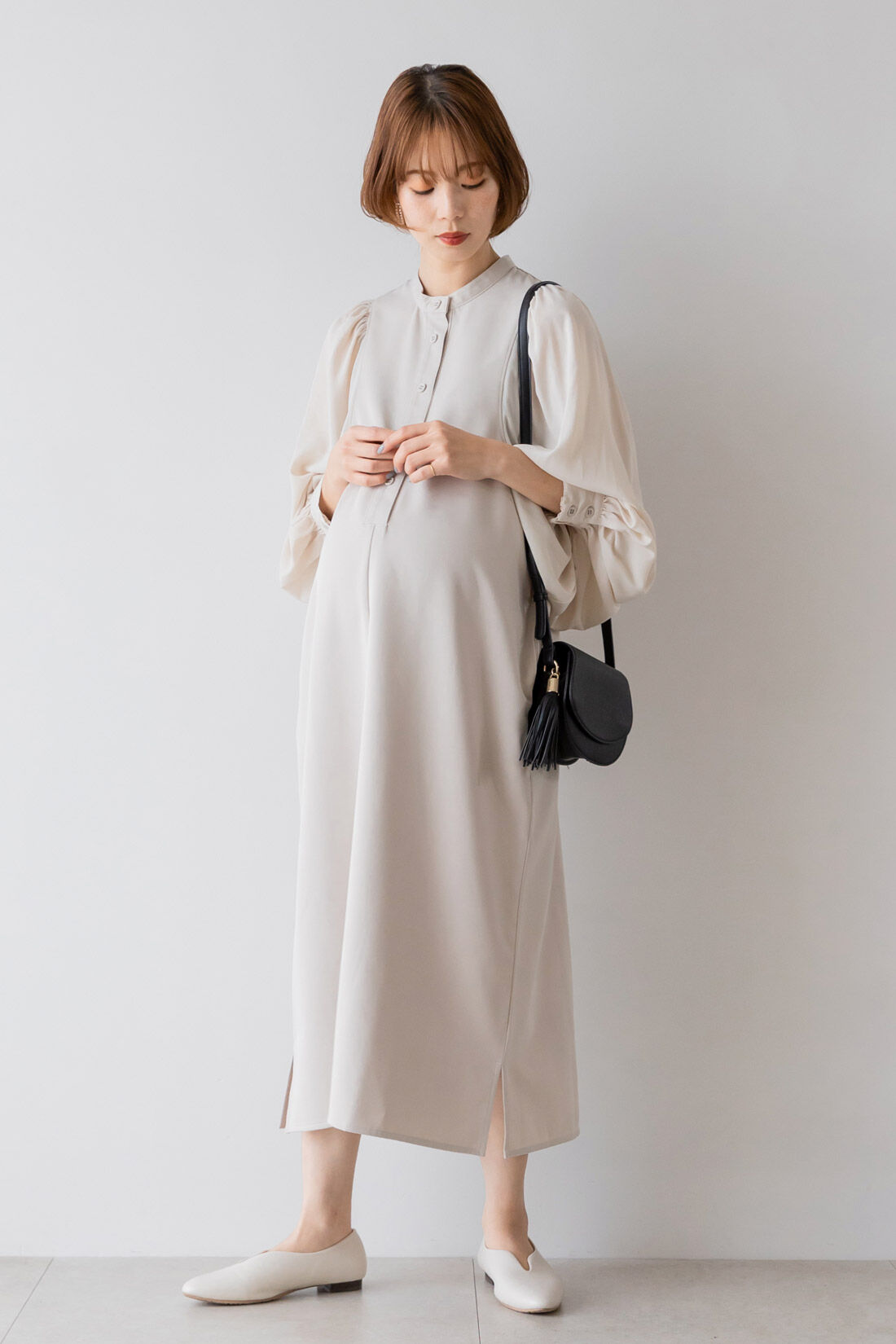 FELISSIMO Mama|Moredde　マタニティから産後も使える　授乳が簡単　バルーンスリーブワンピース〈ベージュ〉|model:H166　モデル用Mサイズ　総丈+3cm