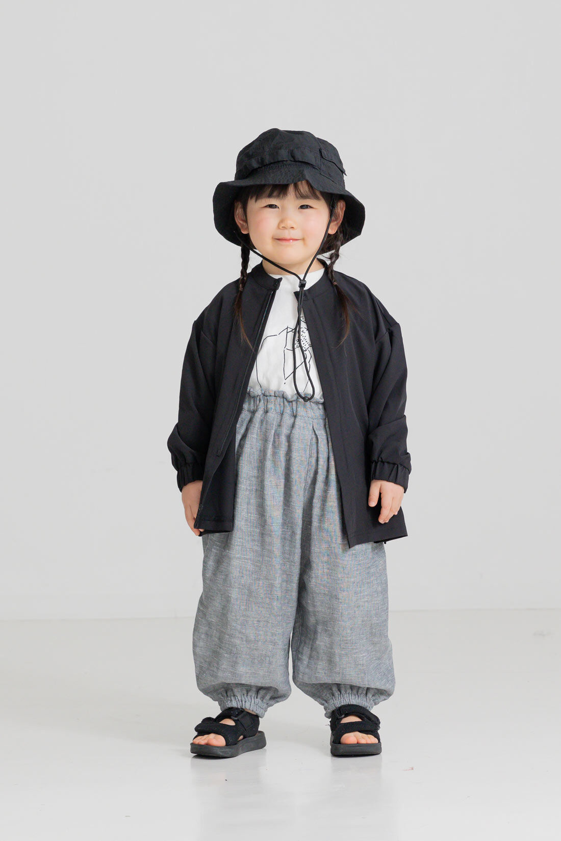 FELISSIMO Mama|Moredde　オーバーサイズのシャツみたいなUVカットキッズラッシュガード〈ブラック〉