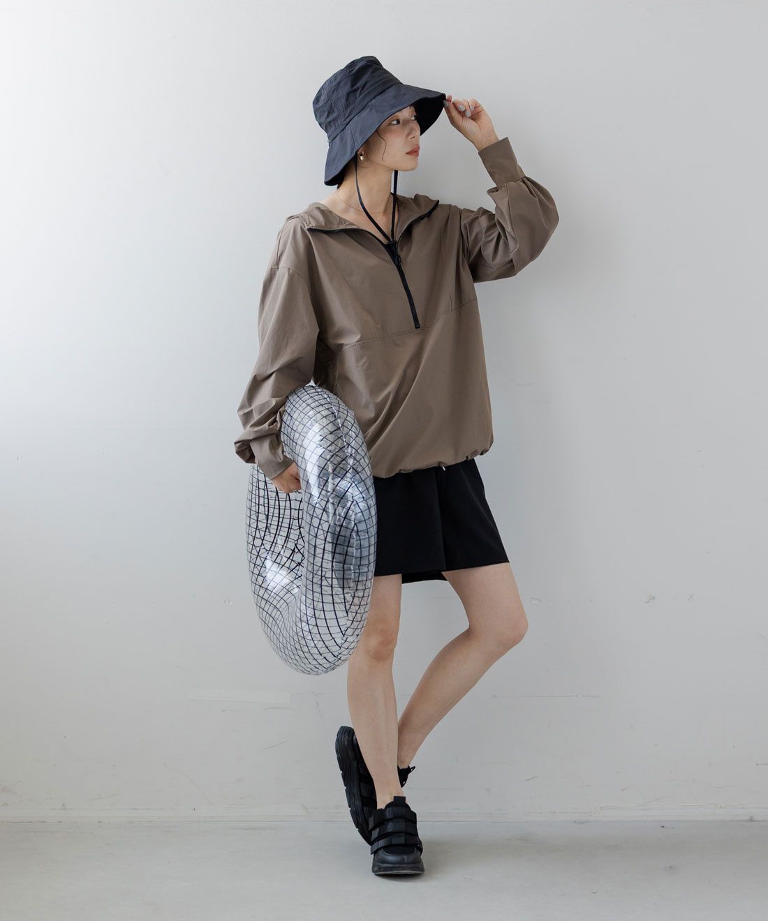 FELISSIMO Mama|Moredde　UV98％カット＆撥水加工　持ち運びがらくちんなつば広ブリムハット〈ブラック〉
