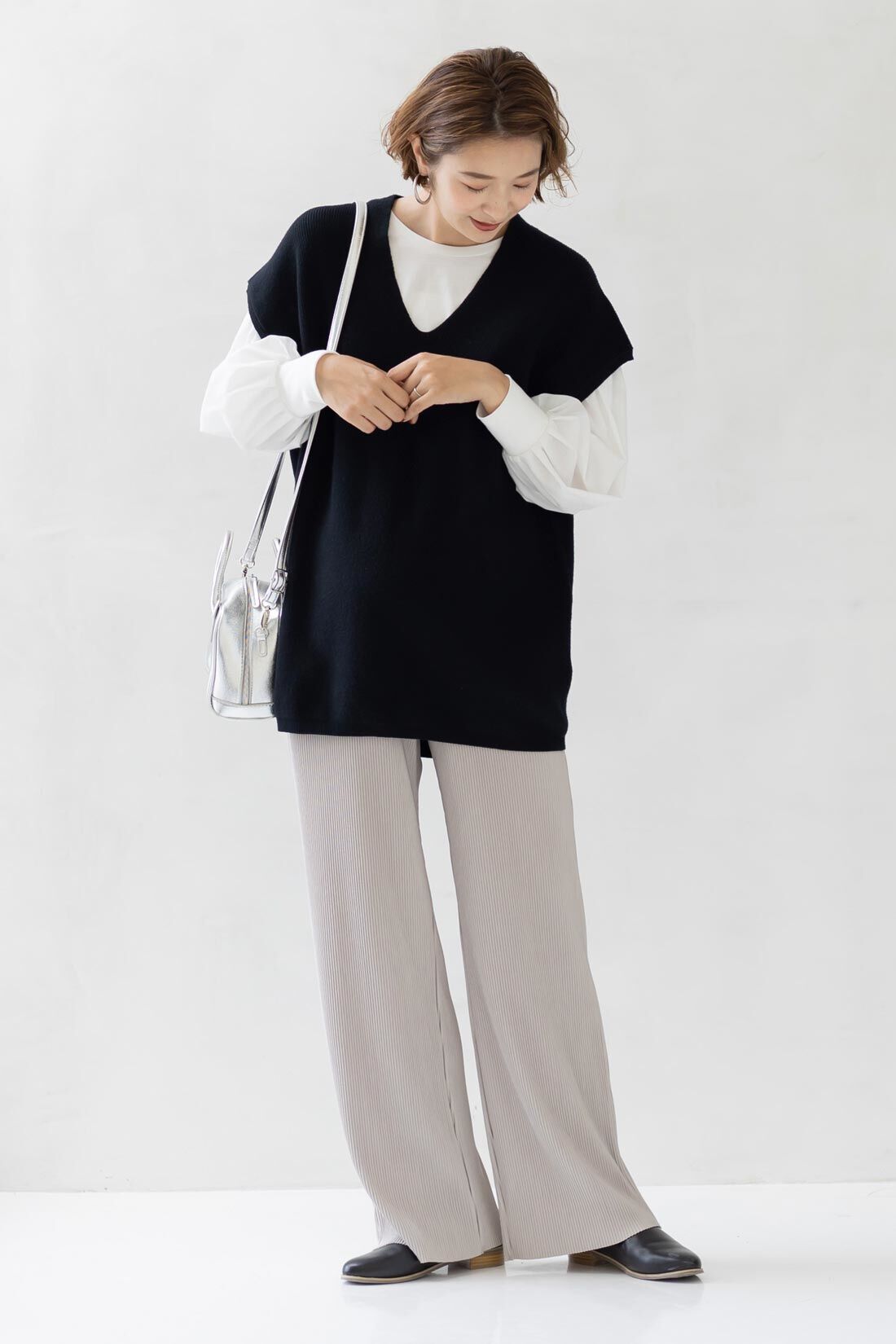 FELISSIMO Mama|Moredde　マタニティから産後も使える　ウエストクロス仕様のプリーツパンツ〈アッシュベージュ〉|model:H167 　Mサイズ　股下72.5㎝を着用