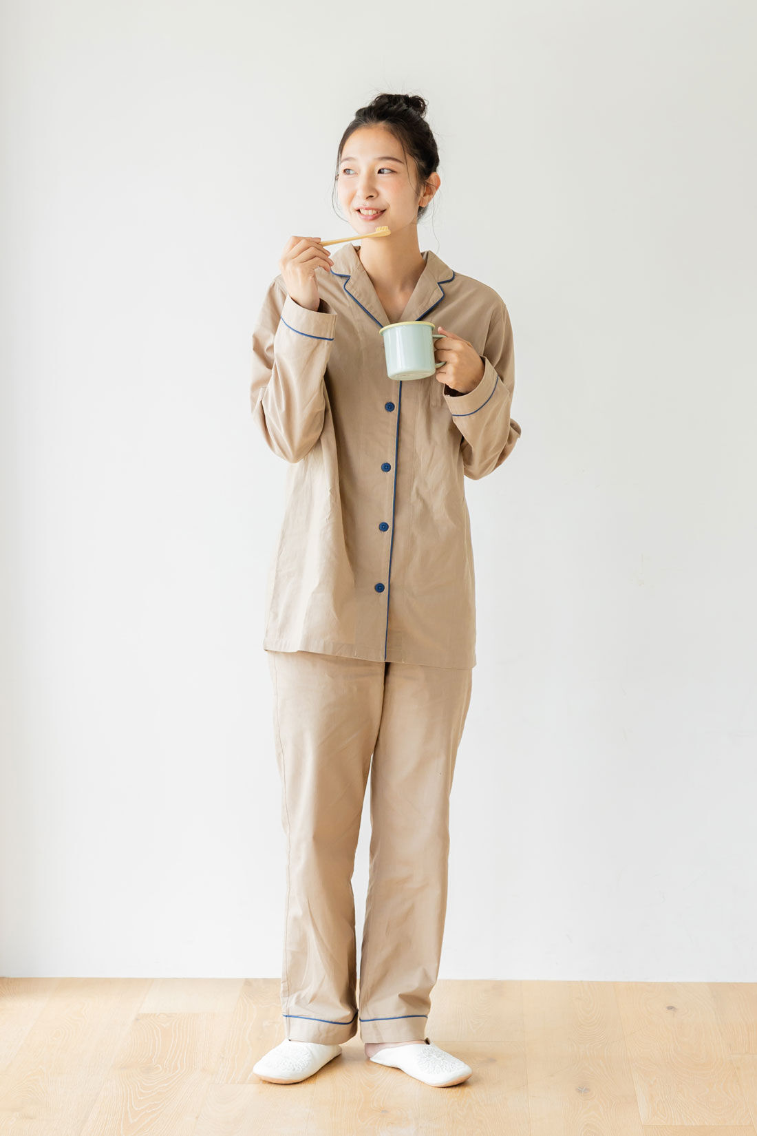 FELISSIMO Mama|Moredde　肌側の微起毛が心地いい　コットン１００％の前あきパジャマ〈ダークベージュ〉|model:H167　着用サイズ：M（トップス　総丈＋3㎝・パンツ　また下丈+5㎝）
