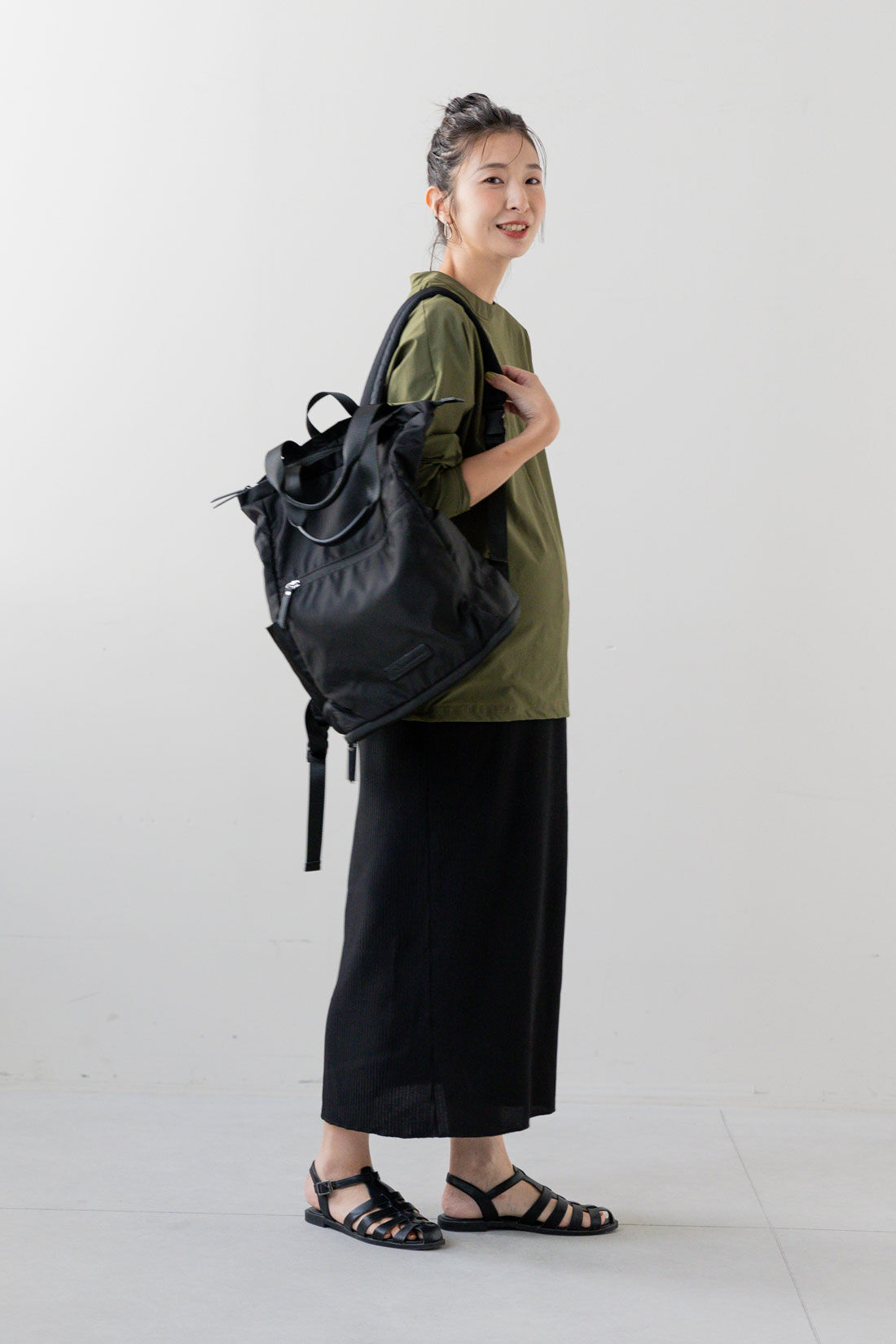 FELISSIMO Mama|Moredde　シルエットが変えられるUVカットラッシュガード〈カーキ〉|プールや海へ行く途中にも着ていけるデザイン
