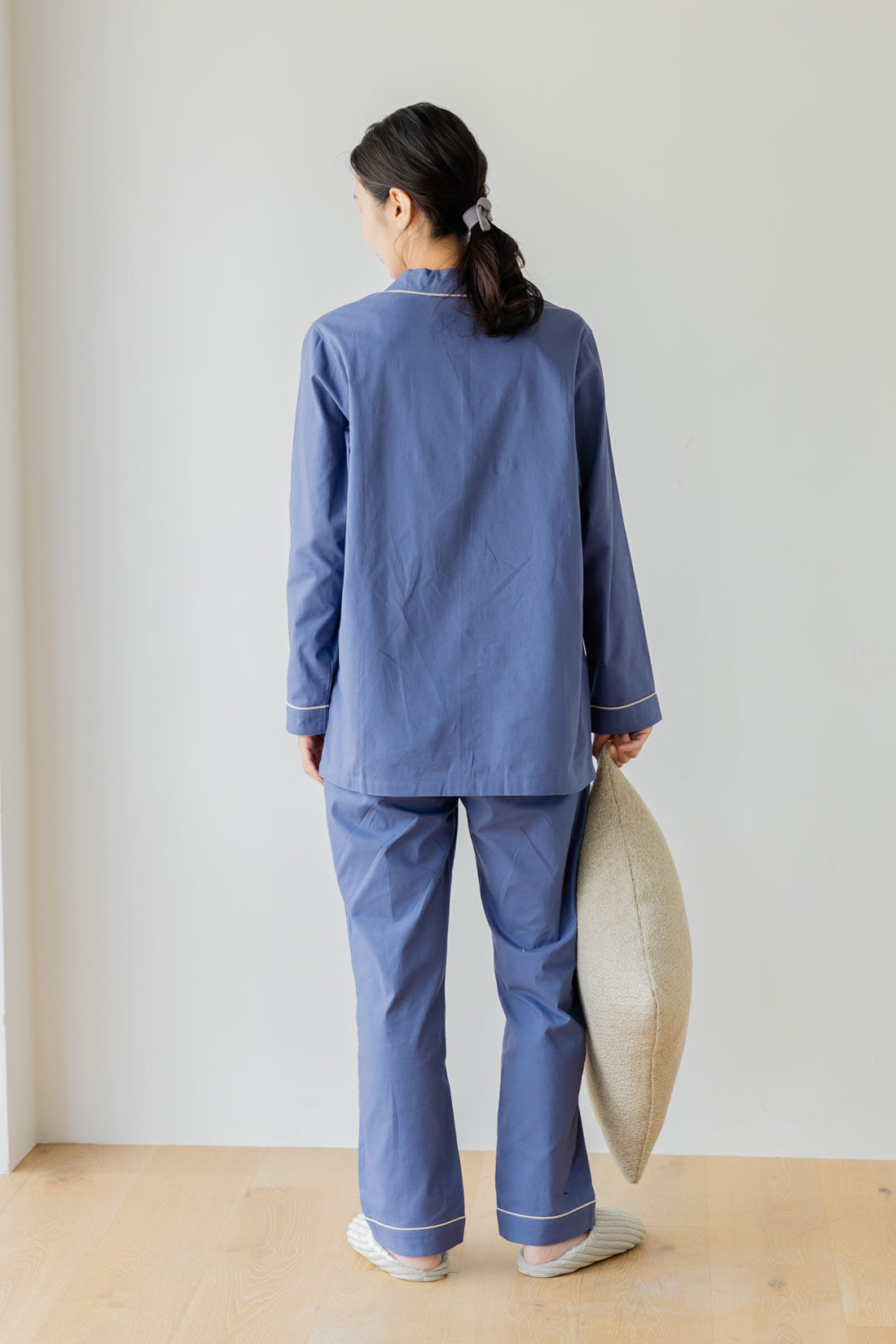 FELISSIMO Mama|Moredde　肌側の微起毛が心地いい　コットン１００％の前あきパジャマ〈アッシュブルー〉|おしりが隠れる丈が安心