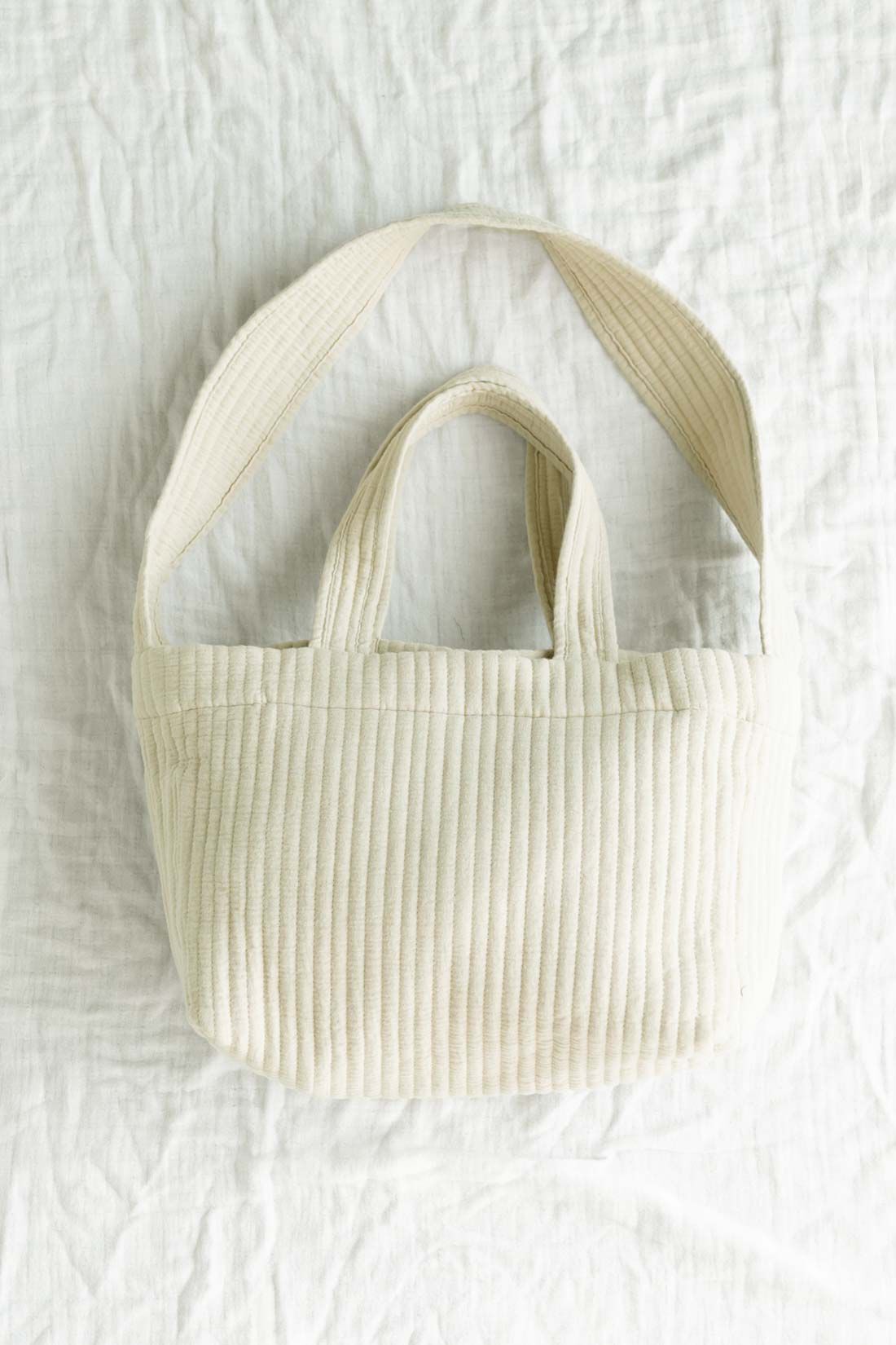 FELISSIMO Mama|【はじめてのマザーズバッグセット】Moredde　手ざわりが心地いいキルティングマザーズトートバッグ＆おむつポーチ〈ライトベージュ〉