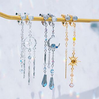 魔法部 | サンキャッチャーのようなアシメトリーイヤアクセ