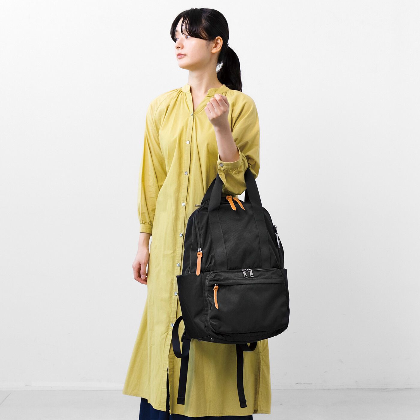 L'AMIPLUS［ラミプリュス］|田中美保さん×ラミプリュス　仕分けたい荷物がスイスイ！　ワンフロアにもなる２階建てリュック〈ブラック〉