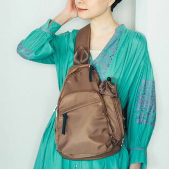 L'AMIPLUS［ラミプリュス］ | ペットボトルホルダーサプライズボディーバッグ
