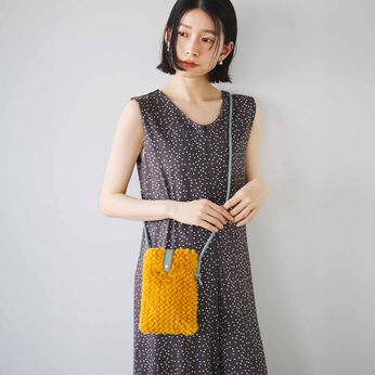 L'AMIPLUS［ラミプリュス］ | もふもふ癒されるスマホショルダー