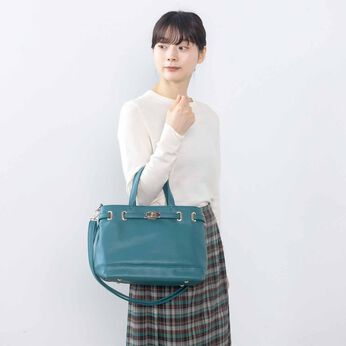L'AMIPLUS［ラミプリュス］ | Ｌ＋Ｔトート〈フェイクレザー〉