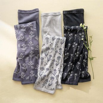 L'AMIPLUS［ラミプリュス］ | 透かし草花 ゆる編みレギンスパンツ