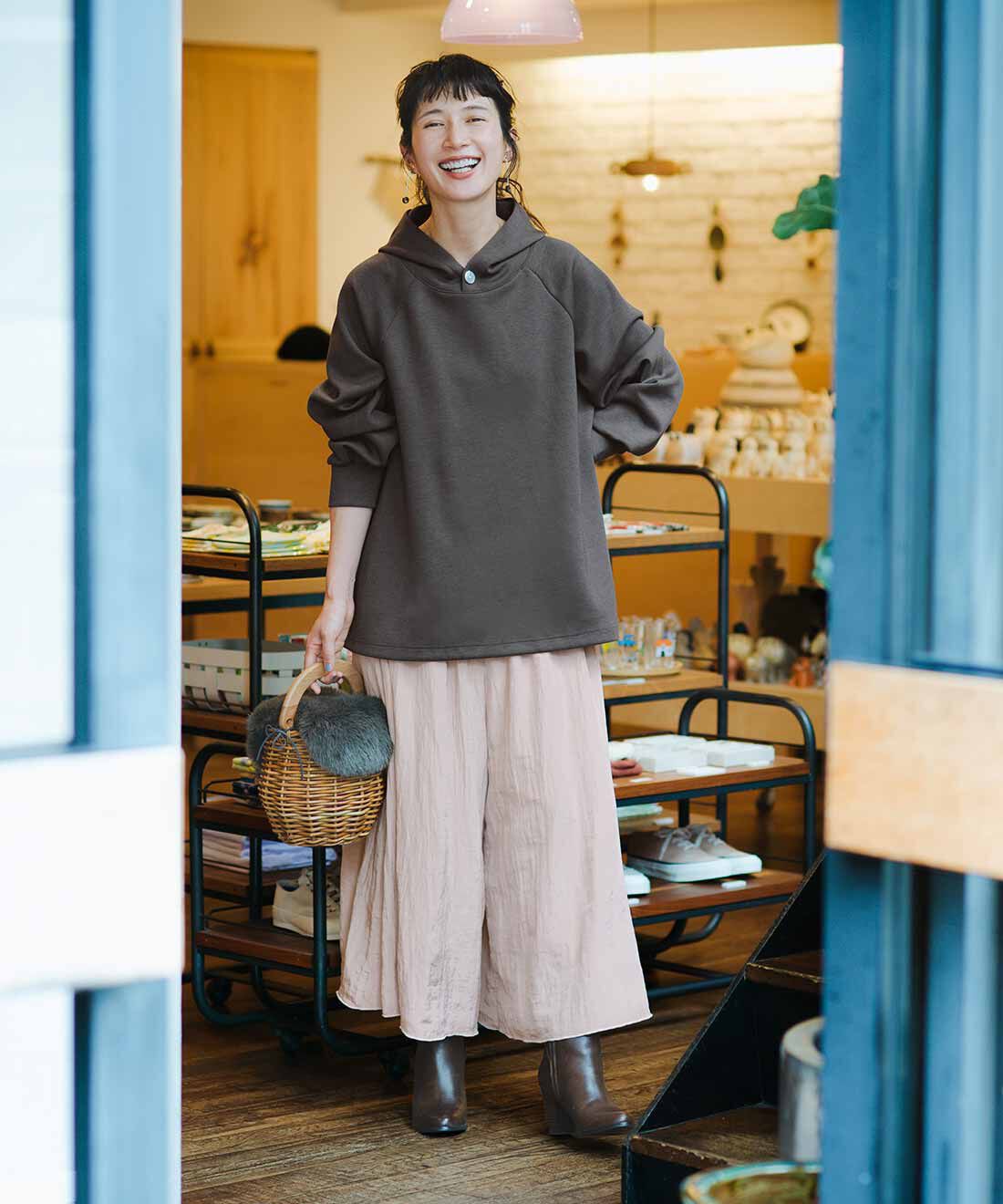 frauglatt|便利な裏地設計♪ スカート見えワイドパンツのコーディネート