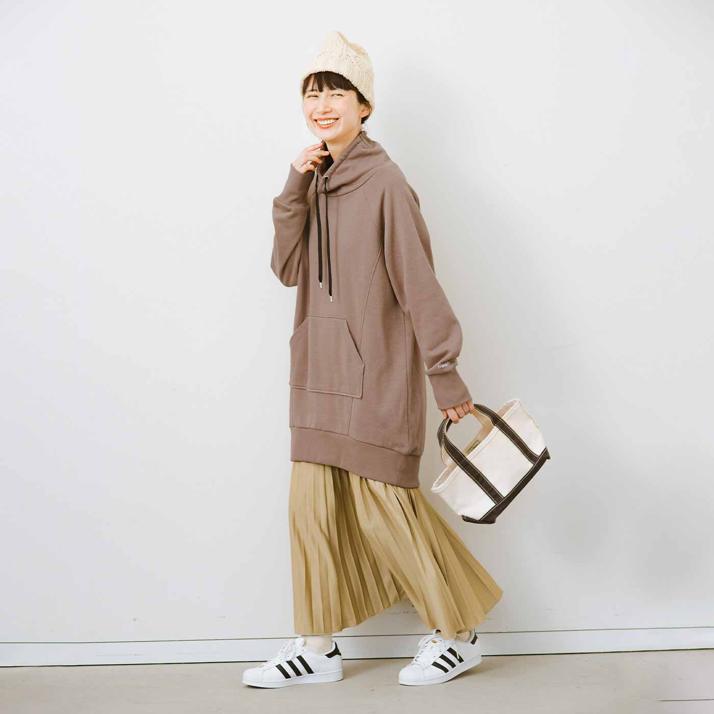 frauglatt|フラウグラット　ウエストらく設計♪ 大人のニュアンスカラー つや軽々プリーツスカートの会