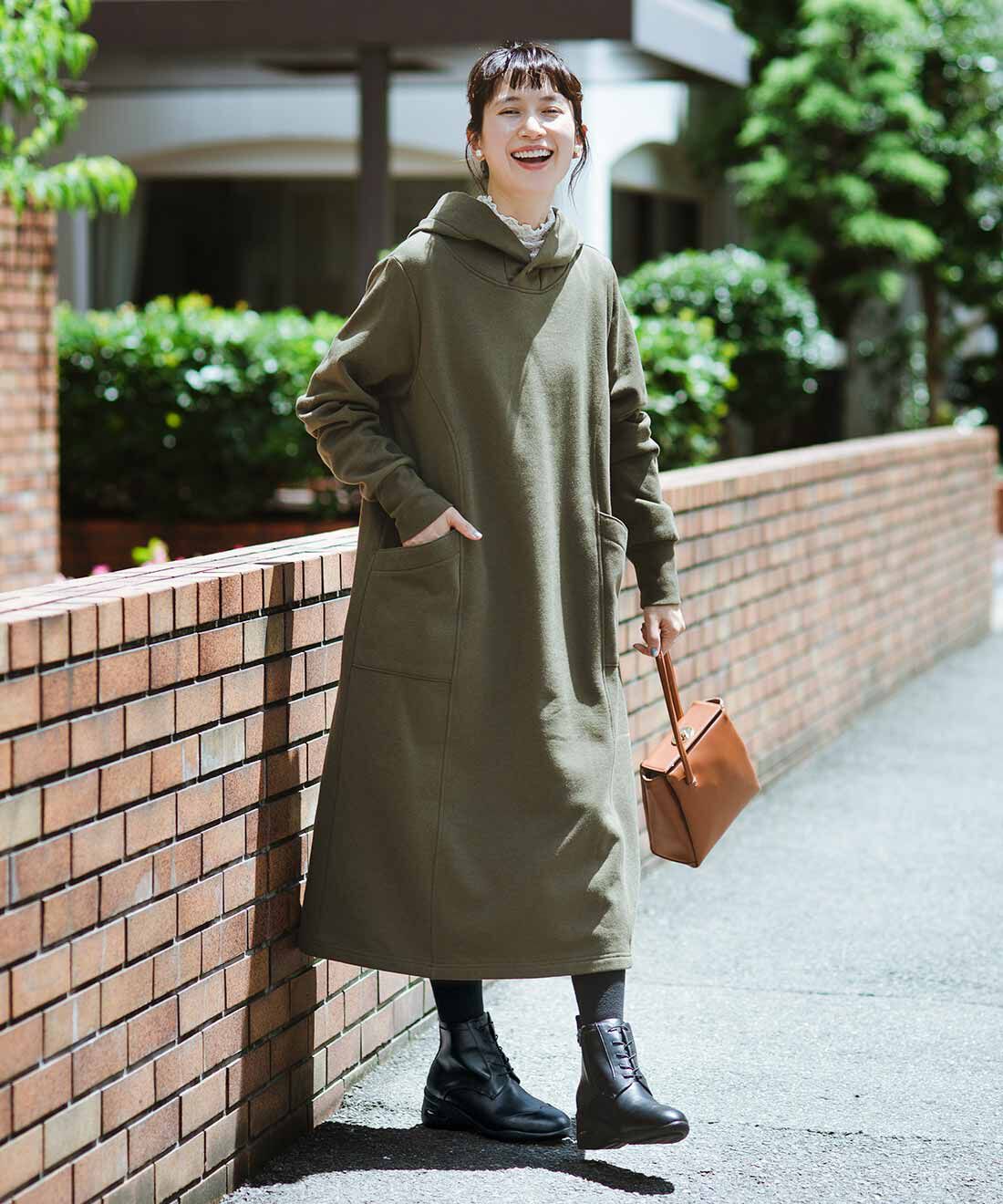 frauglatt|着ぶくれない♪ かるホカ裏起毛ロングワンピースと着脱らくちんなふんわりレース付け衿と着脱らくちんなふんわりレース付け衿のコーディネート