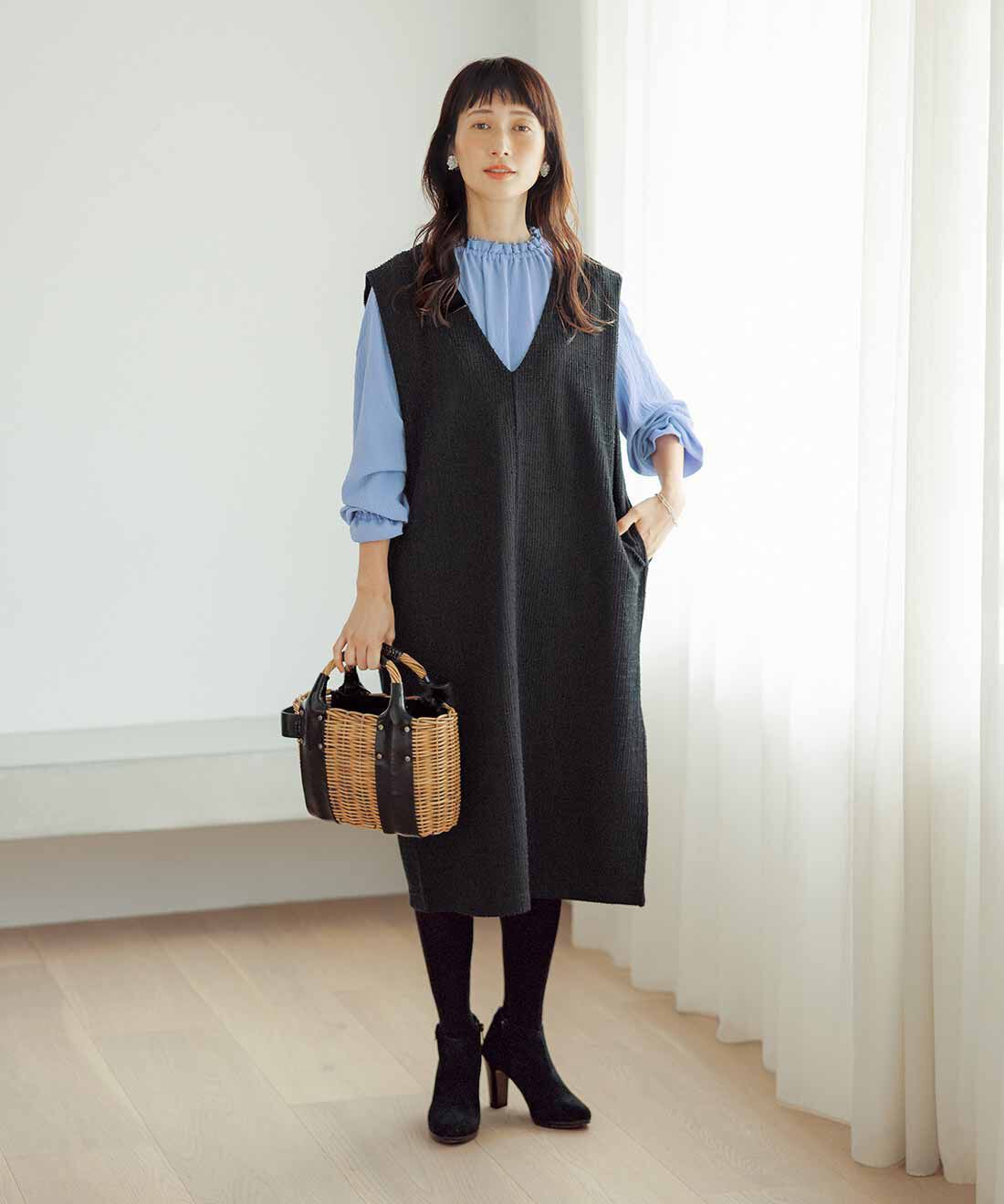 frauglatt|きれいめツイード調カットソーワンピースときれいめツイード調カットソーワンピースと上品フリルの伸びやかなブラウスのコーディネート