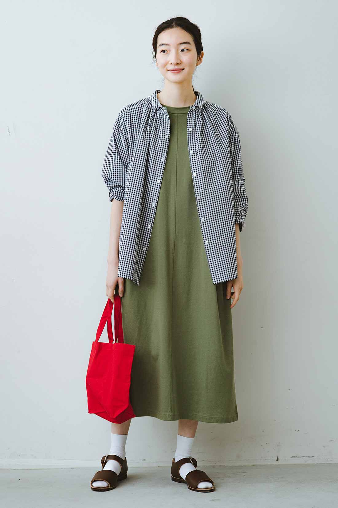 frauglatt［フラウグラット］|Tシャツロングワンピース〈汗じみ対策〉のコーディネート