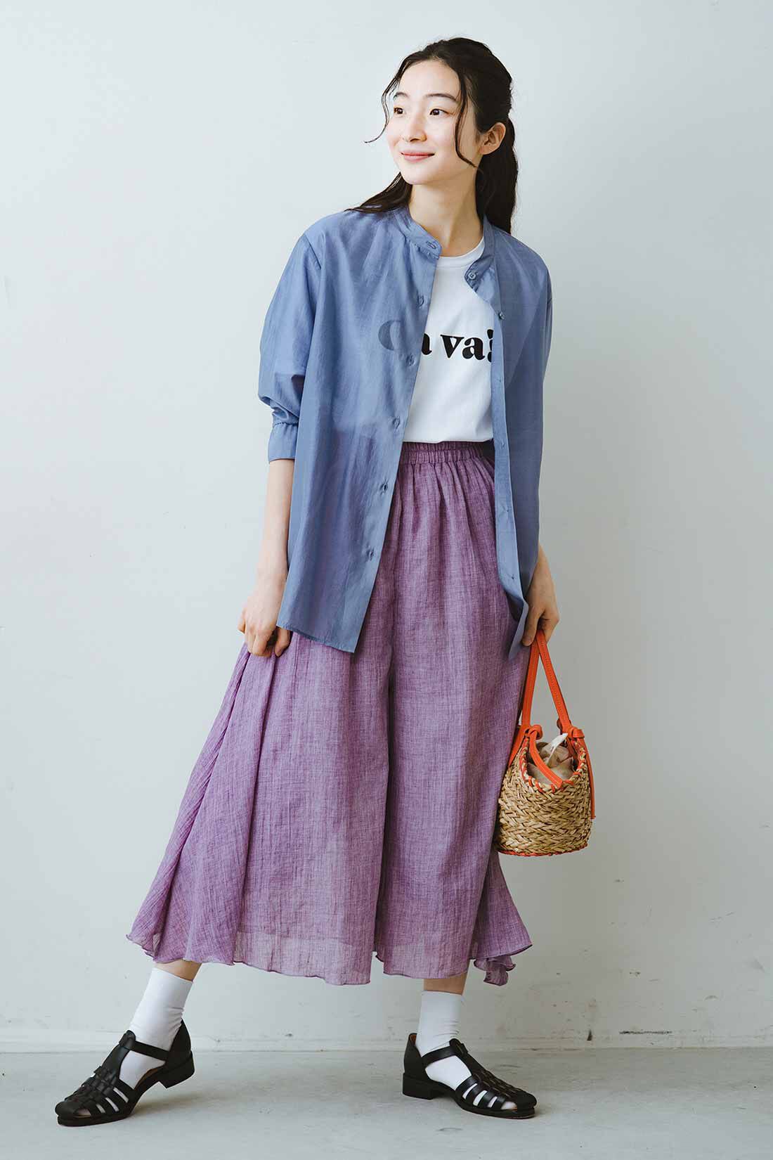 frauglatt|上品に着こなせる艶やかシアーシャツのコーディネート