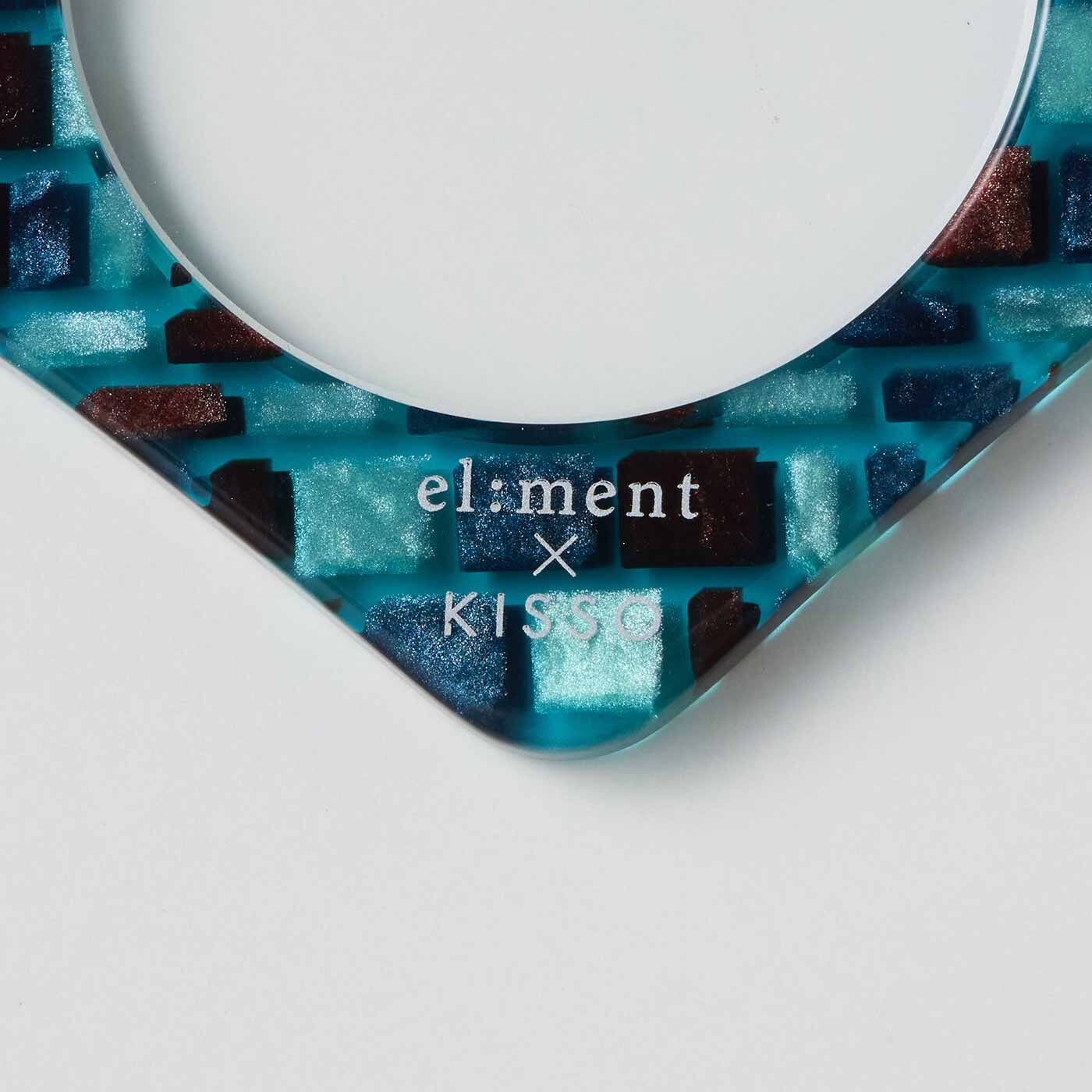 el:ment［エルメント］|el：ment×KISSO 福井・鯖江の眼鏡技術生まれ 装いに華やぎをそえる本格ルーペネックレス〈マーブルブラウン〉|裏面には、el:ment×KISSOのロゴ入り。　※写真は〈モザイクブルー〉です。