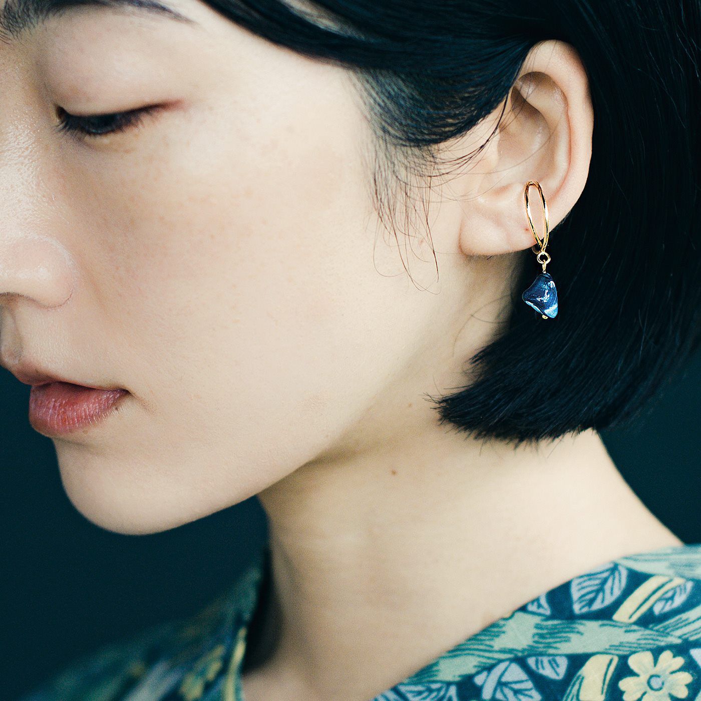 el:ment［エルメント］|el:ment　徳島・阿波藍を日常で愛（いと）おしむ　藍シェルの22金メッキイヤカフ〈片耳用〉の会