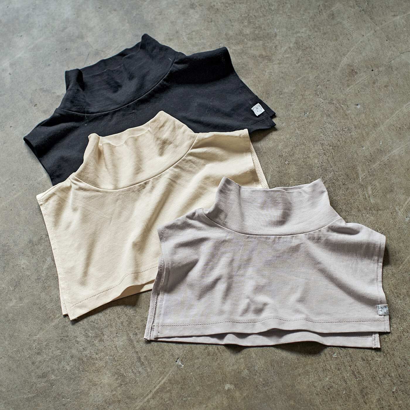 el:ment［エルメント］|el:ment　さらり心地のコットンリネンカットソー　首もとまでやさしく包み込む 付けハイネック〈UV対策〉の会