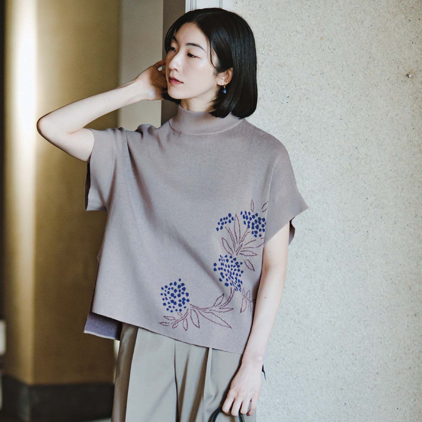 el:ment［エルメント］|el:ment×山本祐布子　あたためハーブ柄をまとう シルク混ハイネックのジャカードニットトップスの会