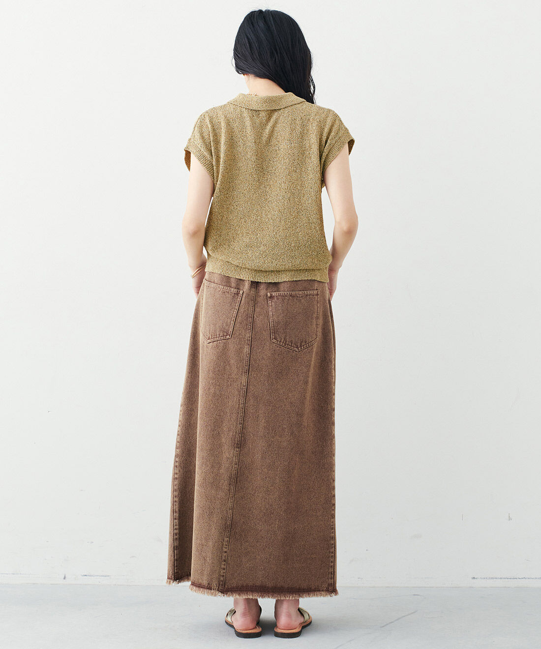 フェリシモファッションニュース|シェル調ボタンが上品なポロニットベスト〈杢ベージュ〉