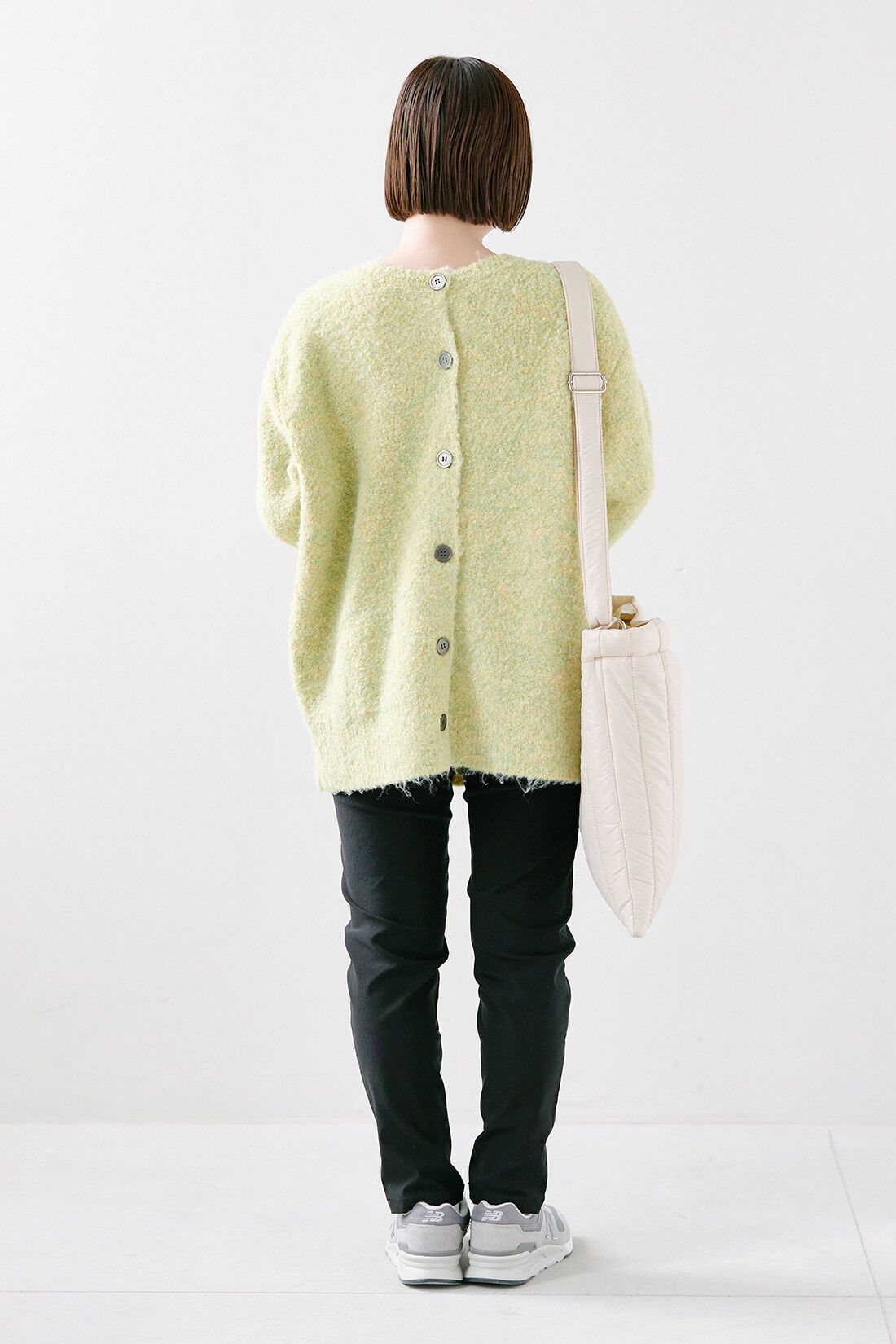 Live in  comfort|前後 プードルヤーン ウォッシャブル ニット カーディガン 黄色のコーディネート|【着用サイズ】トップス：S　パンツ：1（SP）