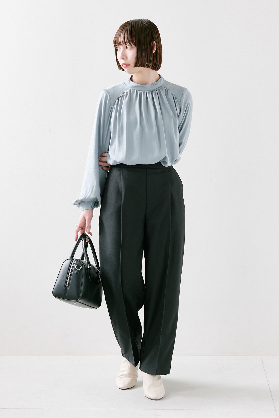 IEDIT|カーデ以上 コート未満 こなれ オーバーサイズ ニットジャケット〈オフホワイト〉のコーディネート|【着用サイズ】トップス：S　パンツ：SP