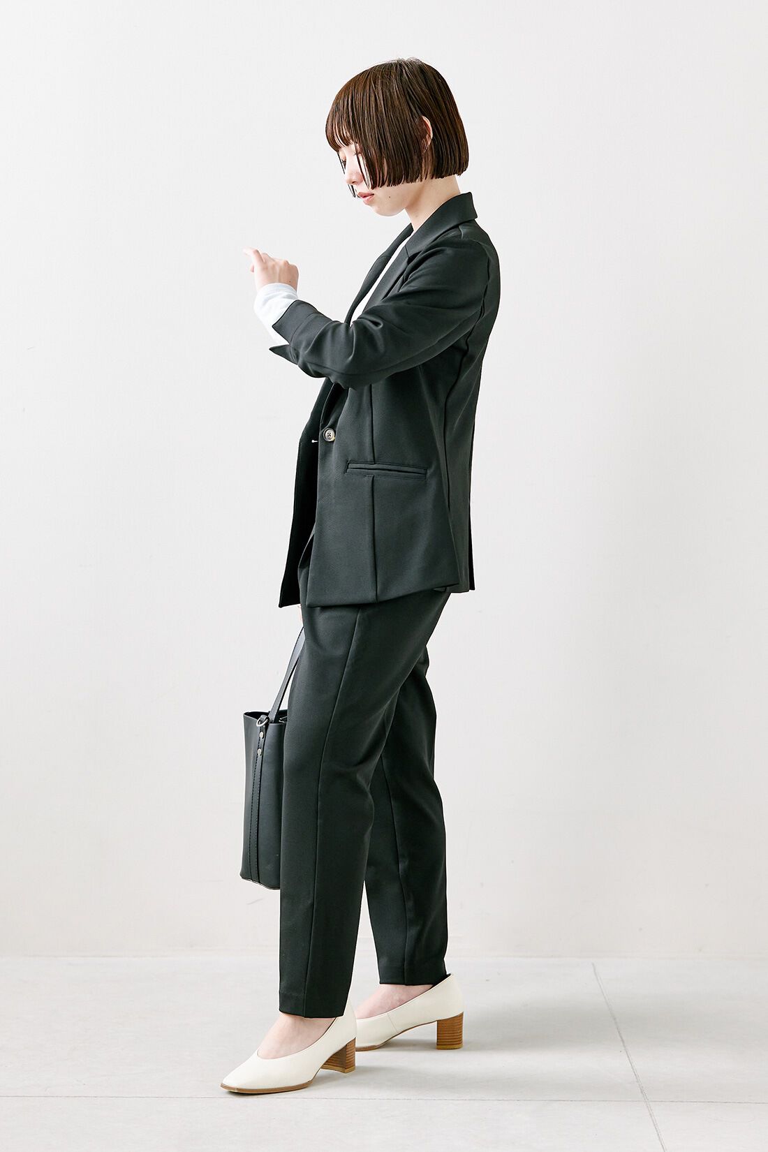 IEDIT［イディット］|シアークルーネックロングＴシャツ　ＴＦＳのコーディネート|【着用サイズ】ジャケット：SP　トップス：M　パンツ：SP