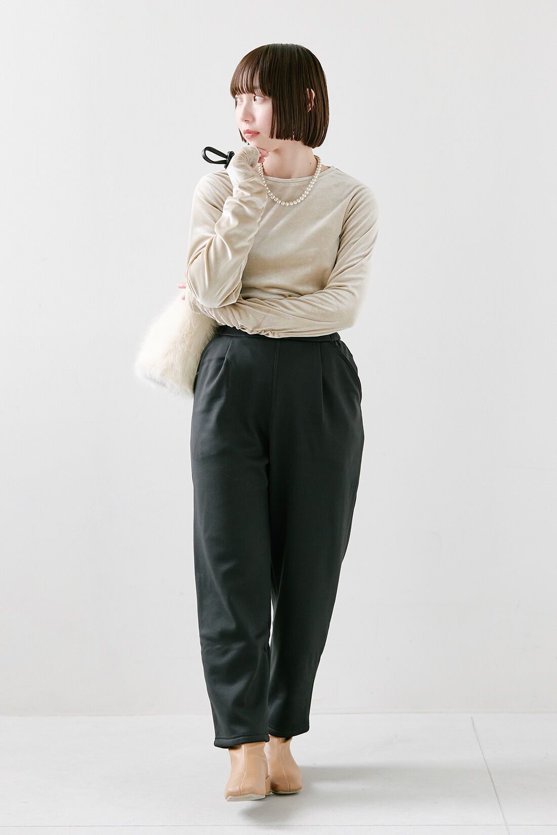 THREE FIFTY STANDARD|マシュマリッチ ゆる テーパード パンツ〈黒〉のコーディネート|【着用サイズ】トップス：S　パンツ：SP