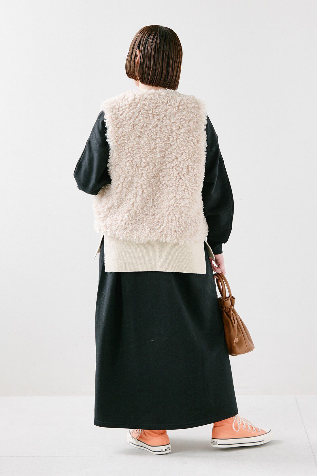 IEDIT|栞里ちゃんつくったデザインワンピ〈ＢＫ〉リブインのコーディネート|【着用サイズ】ベスト：S　ワンピース：MP