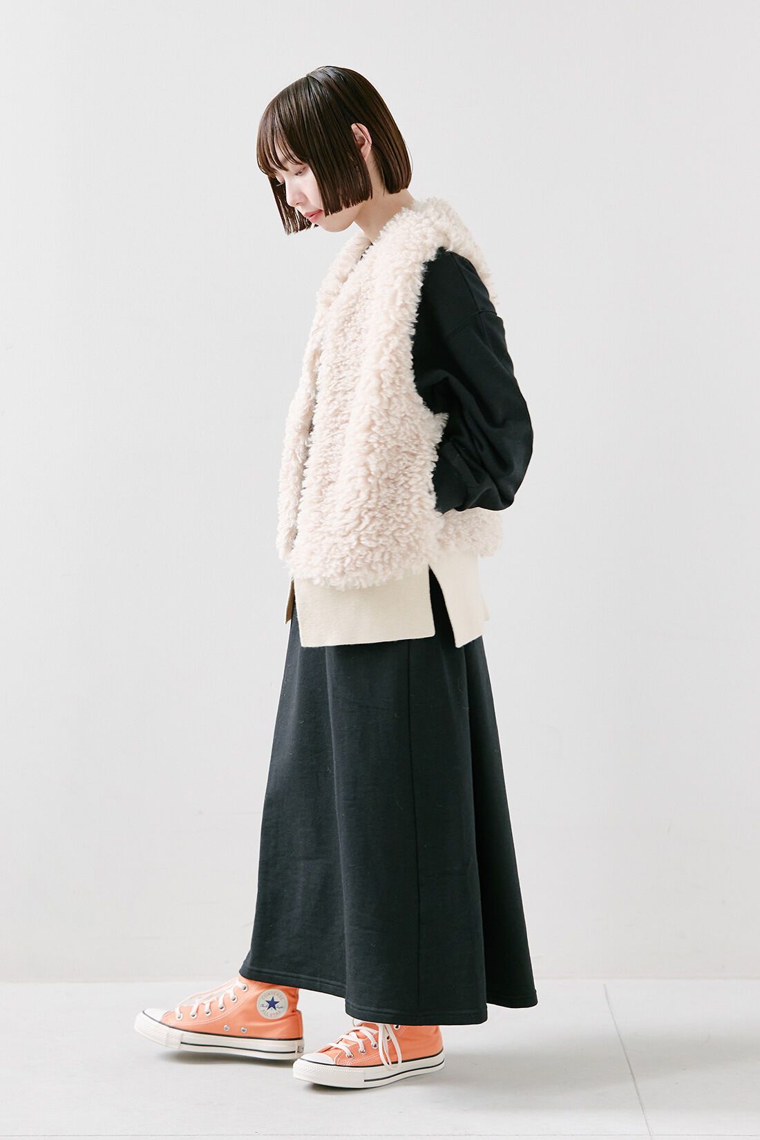 IEDIT|栞里ちゃんつくったデザインワンピ〈ＢＫ〉リブインのコーディネート|【着用サイズ】ベスト：S　ワンピース：MP