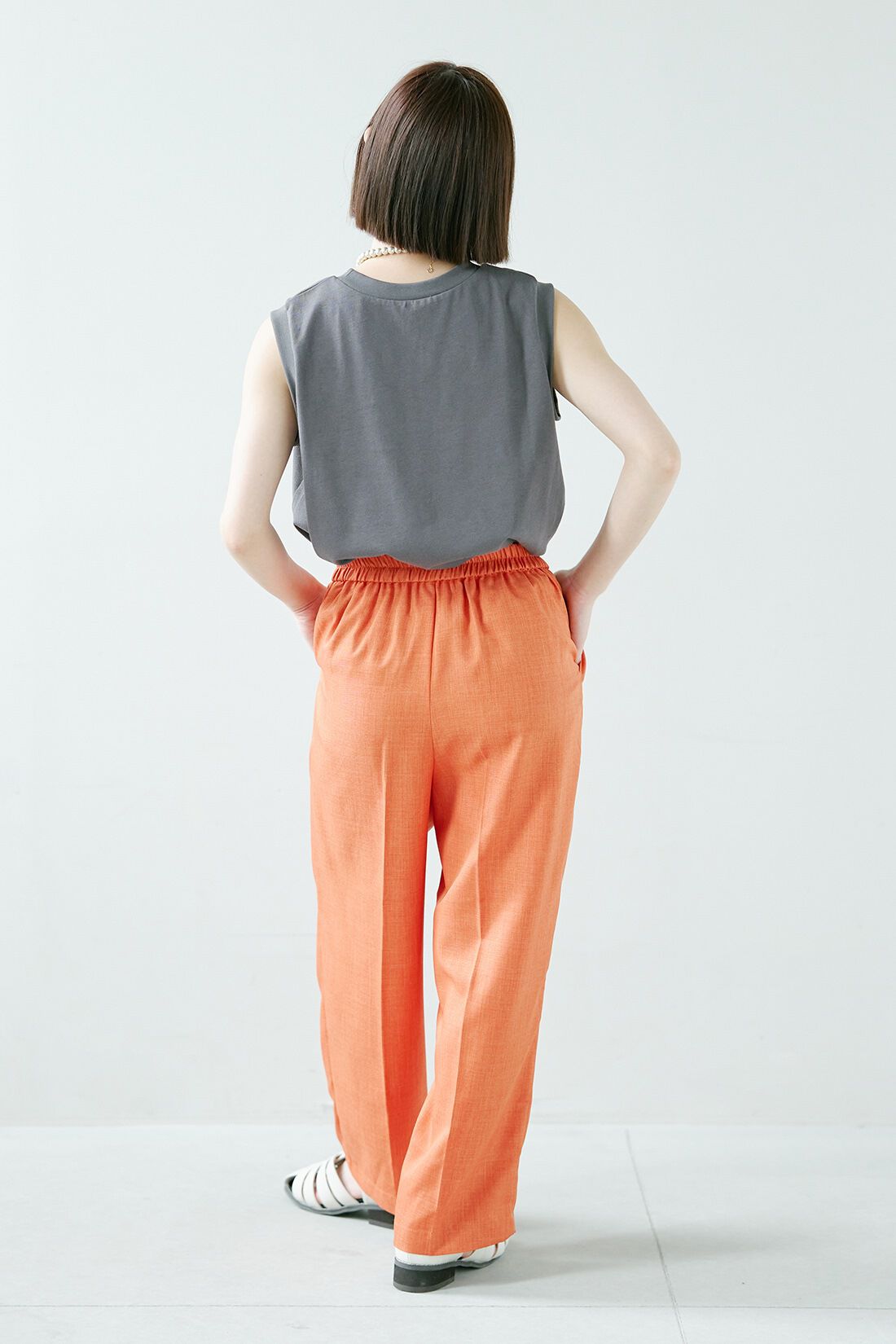 THREE FIFTY STANDARD|ＢＩＧストライプシャツＢＬ　ＴＦＳときれい見え らくちん 麻見え イージー パンツ マンゴ― オレンジのコーディネート|【着用サイズ】シャツ：M　トップス：M　パンツ：SP