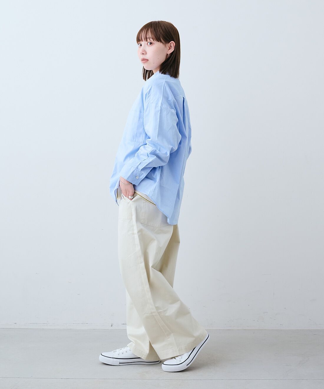 THREE FIFTY STANDARD［スリーフィフティースタンダード］|日本製の刺しゅうオックス シャツ〈ブルー〉とレトロなボーダーTシャツ　のコーディネート