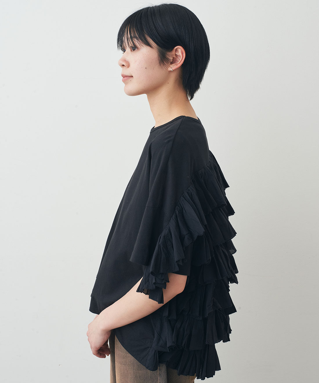 フェリシモファッションニュース|AAYUSHI バックティアードフリルデザイントップス　SFN0830【WEB LIMITED ITEMS】