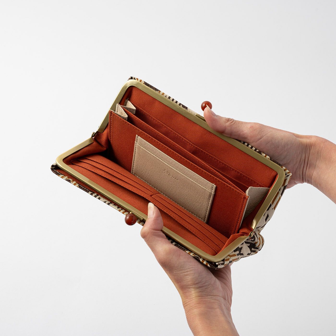 フェリシモギフトショップ|財布作りのプロ集団が作った　革友禅のがま口付き長財布〈ブラウンチェック〉 [本革 財布：日本製]