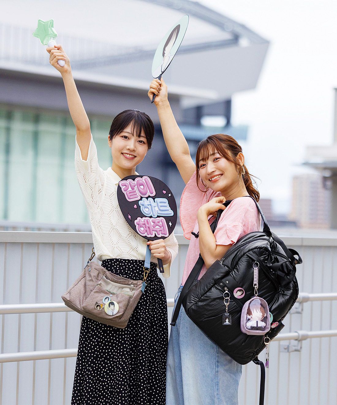 フェリシモギフトショップ|隠し部屋が飛び出し推しうちわも入る　大容量のイベント参戦リュック