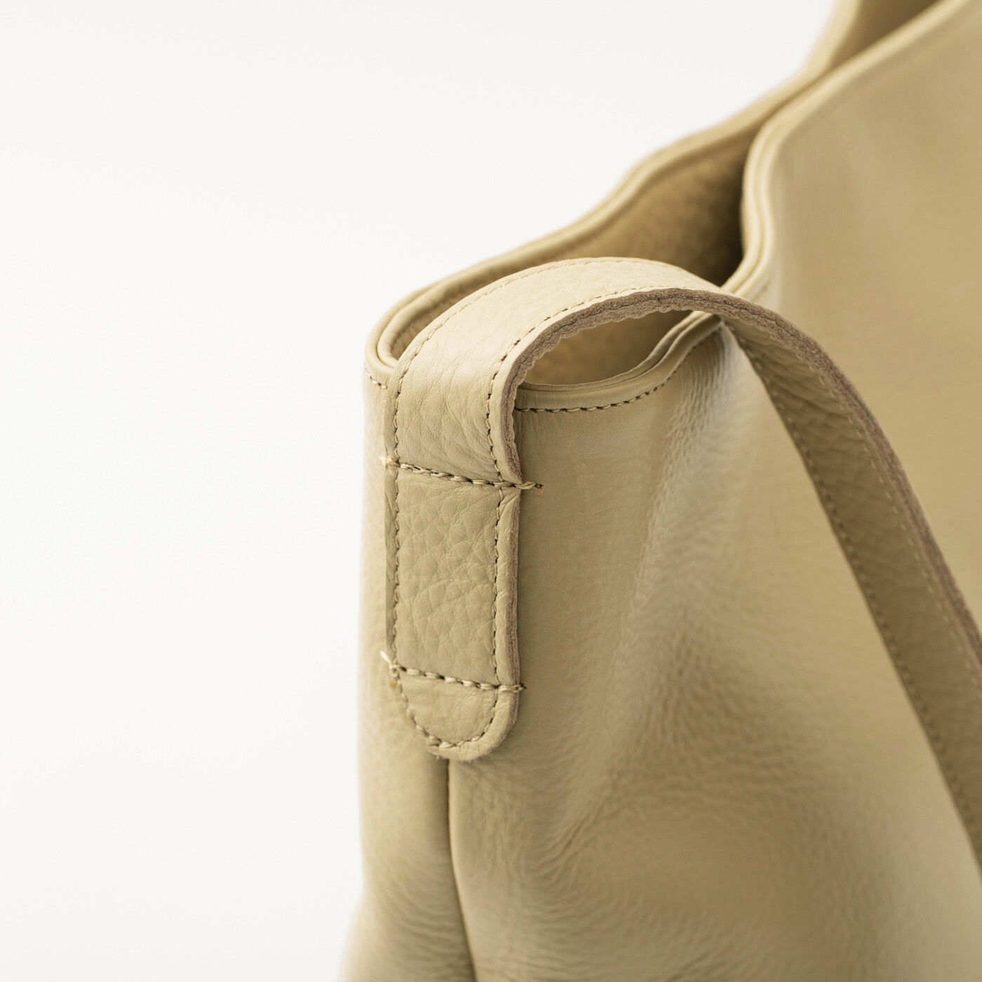 フェリシモギフトショップ|福岡の鞄作家が作った 職人本革のエトランドルバッグ〈ベージュ〉 [本革 鞄：日本製]